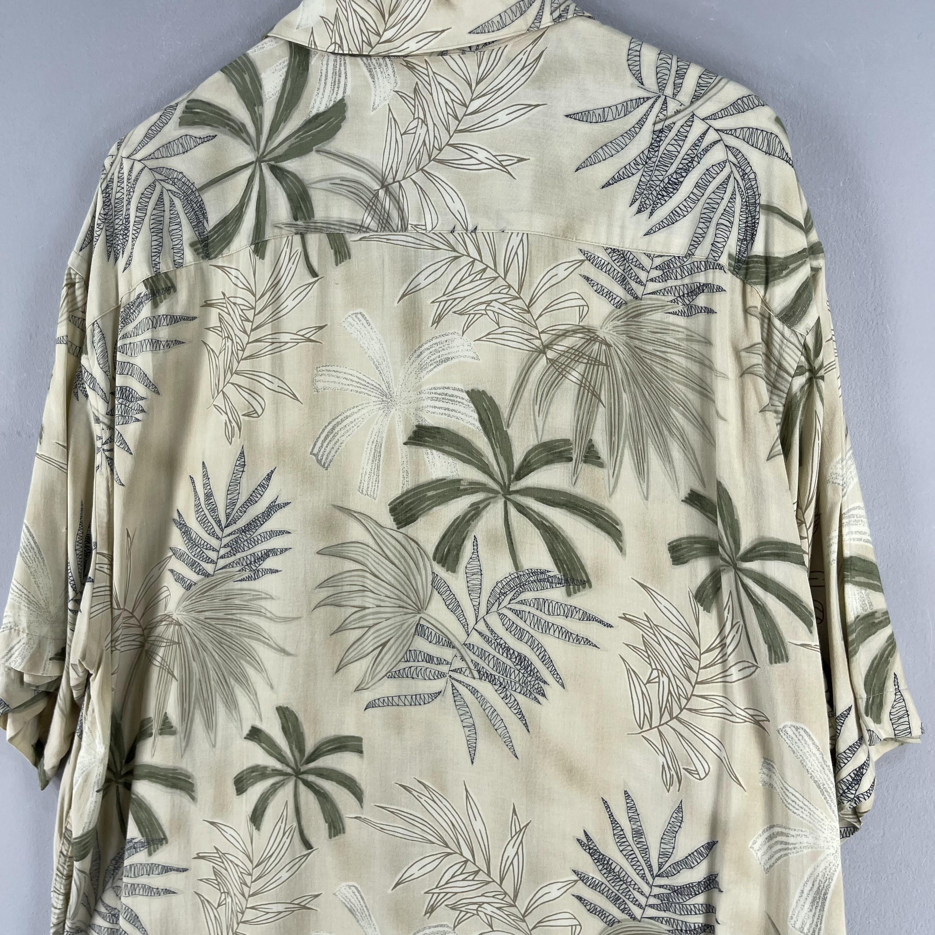 Japanese Brand Vintage Hawaiian Floral Guam Beach Surf Rayon Shirt Size US XL / EU 56 / 4 - 9 Thumbnail