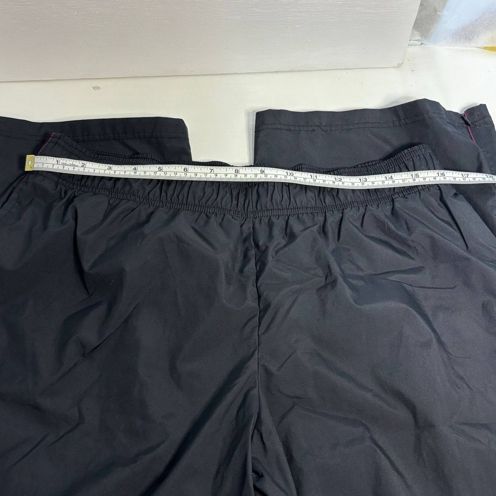 Champion Champion Black Track Pants L Burgundy Piping Zip Ankle Lined Size 32" / US 10 / IT 46 - 6 Thumbnail
