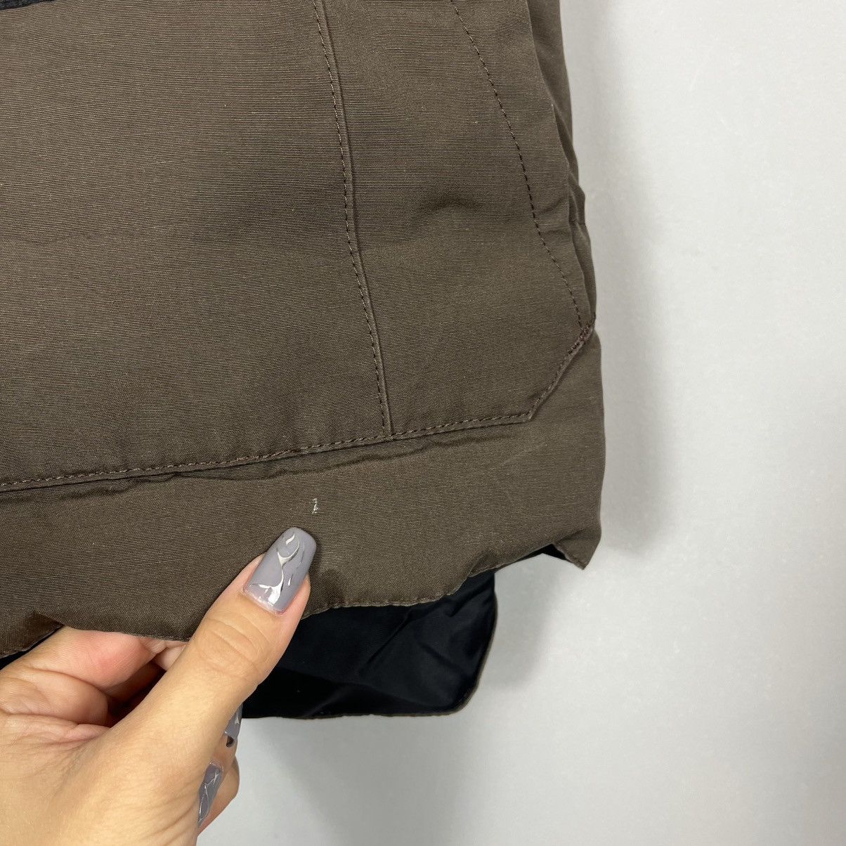 Canada Goose Vintage 00s Canada Goose Brown Down Puffer Vest Jacket Size US S / EU 44-46 / 1 - 8 Thumbnail