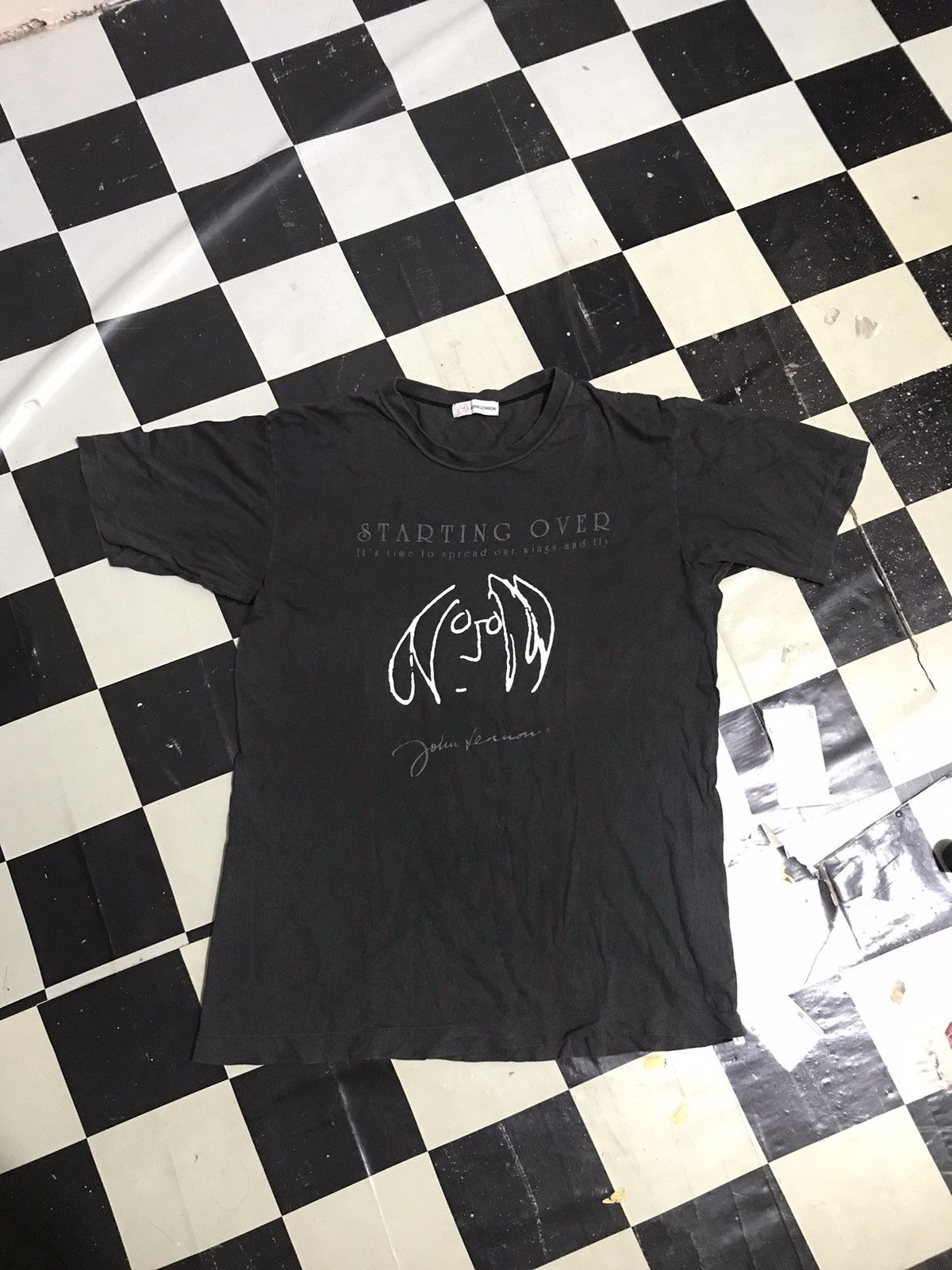 Band Tees × Vintage VINTAGE 90s JHON LENNON STARTING OVER TSHIRT Size US L / EU 52-54 / 3 - 1 Thumbnail