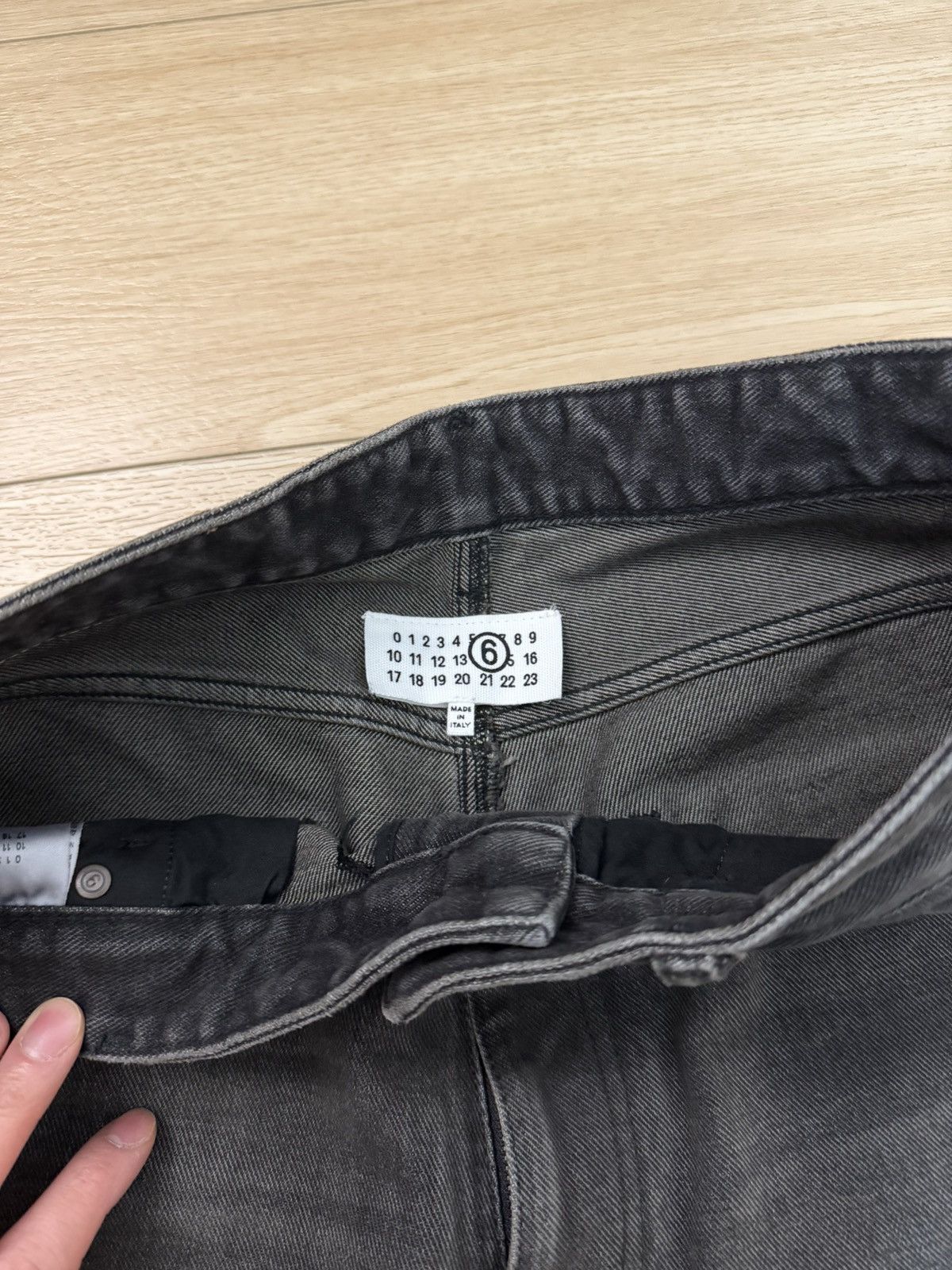 Maison Margiela Maison Margiela Black Raw Edge Denim Size US 32 / EU 48 - 6 Thumbnail