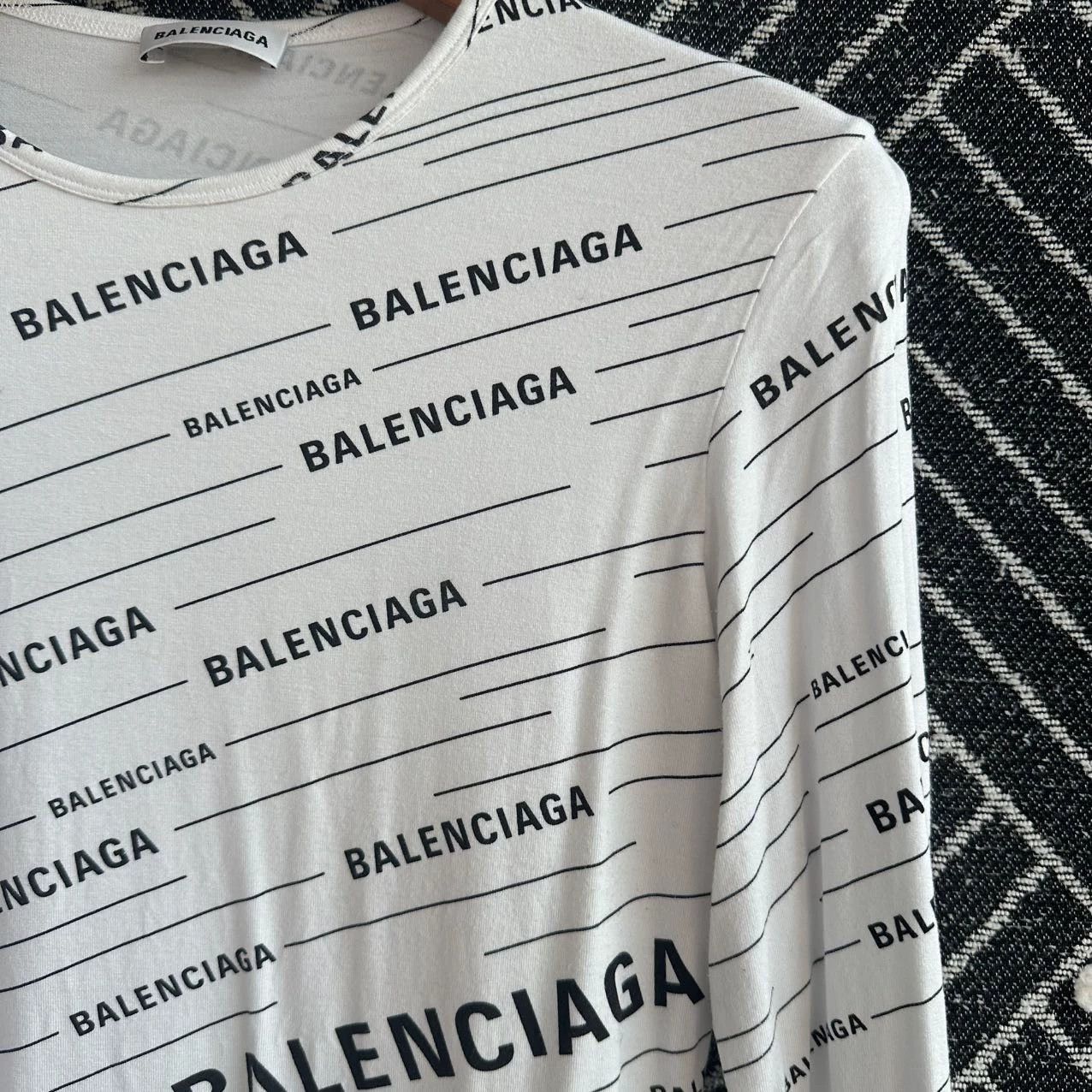 Balenciaga 99 New Balenciaga White All Over Print LS Tee M Size M / US 6-8 / IT 42-44 - 3 Thumbnail