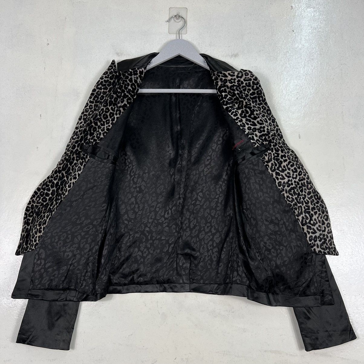 Japanese Brand 🔥 V MEN LEOPARD BLAZER JACKET Size US S / EU 44-46 / 1 - 11 Thumbnail