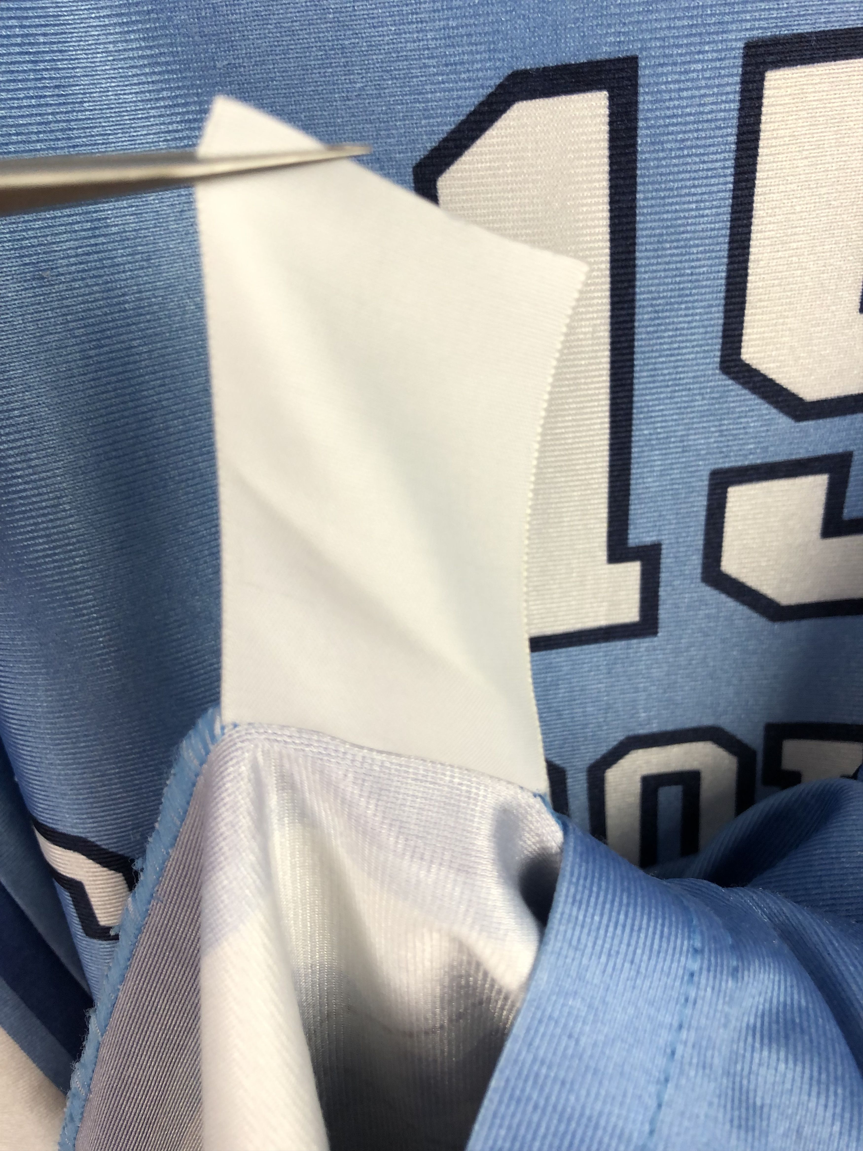 NBA Vintage 90's Nike North Carolina #15 Basketball Jersey NCAA Size US M / EU 48-50 / 2 - 11 Thumbnail