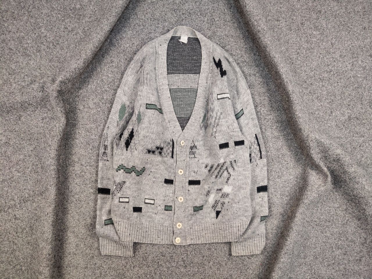 Japanese Brand Vintage 90's Japanese Style Knit Art Gray Pattern Cardigan Size US L / EU 52-54 / 3 - 1 Thumbnail