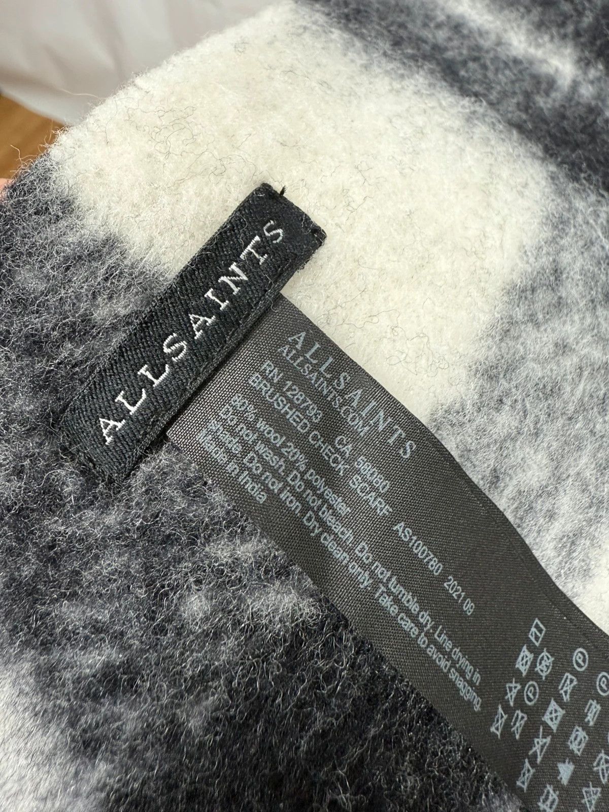 Allsaints Allsaints Brushed Check Shawl Plaid Scarf Wool Size ONE SIZE - 7 Thumbnail