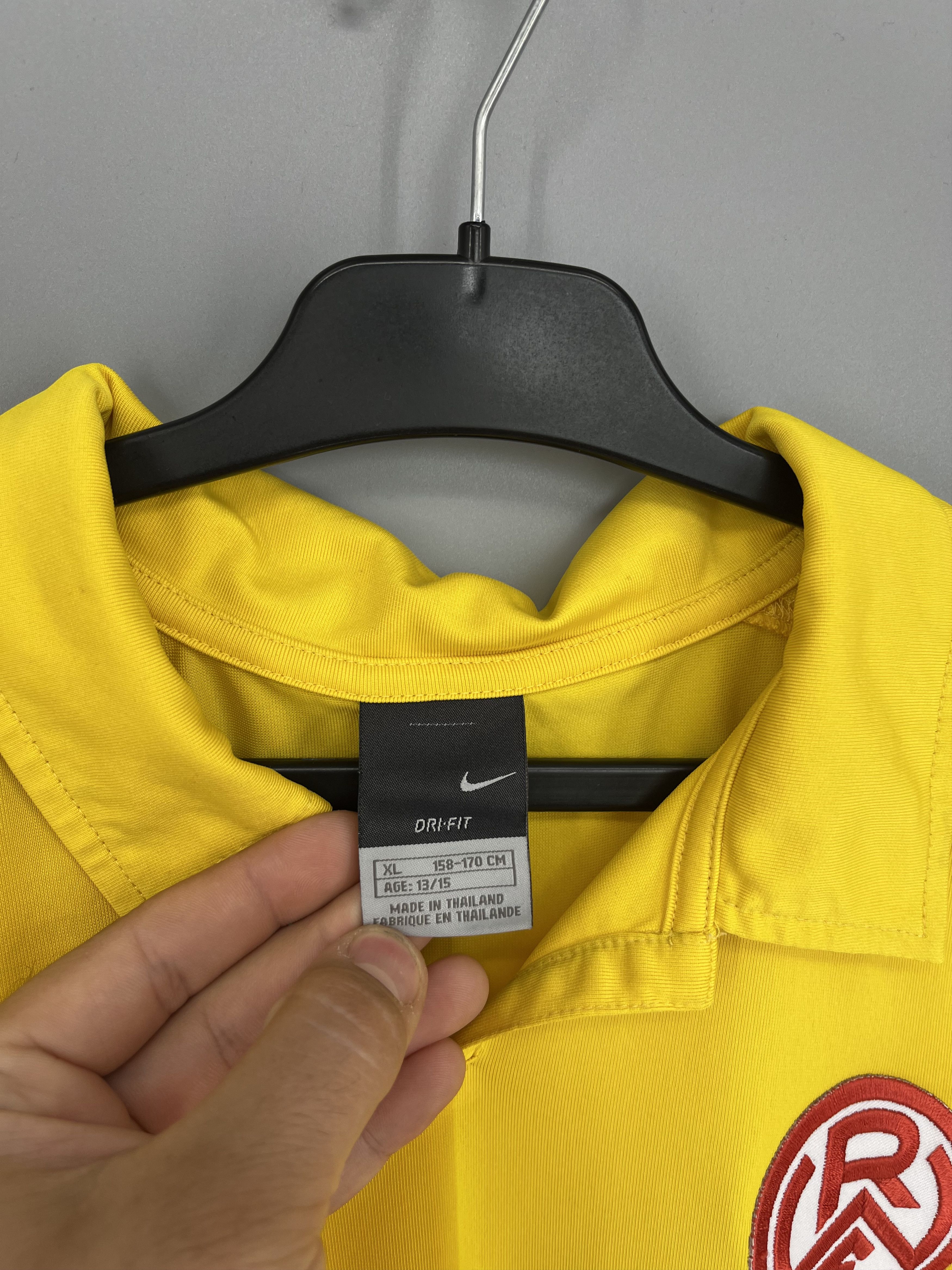 Nike Vintage Nike Rot Weiss Essen RWE Yellow Rare Jersey Shirt Size US XS / EU 42 / 0 - 10 Thumbnail