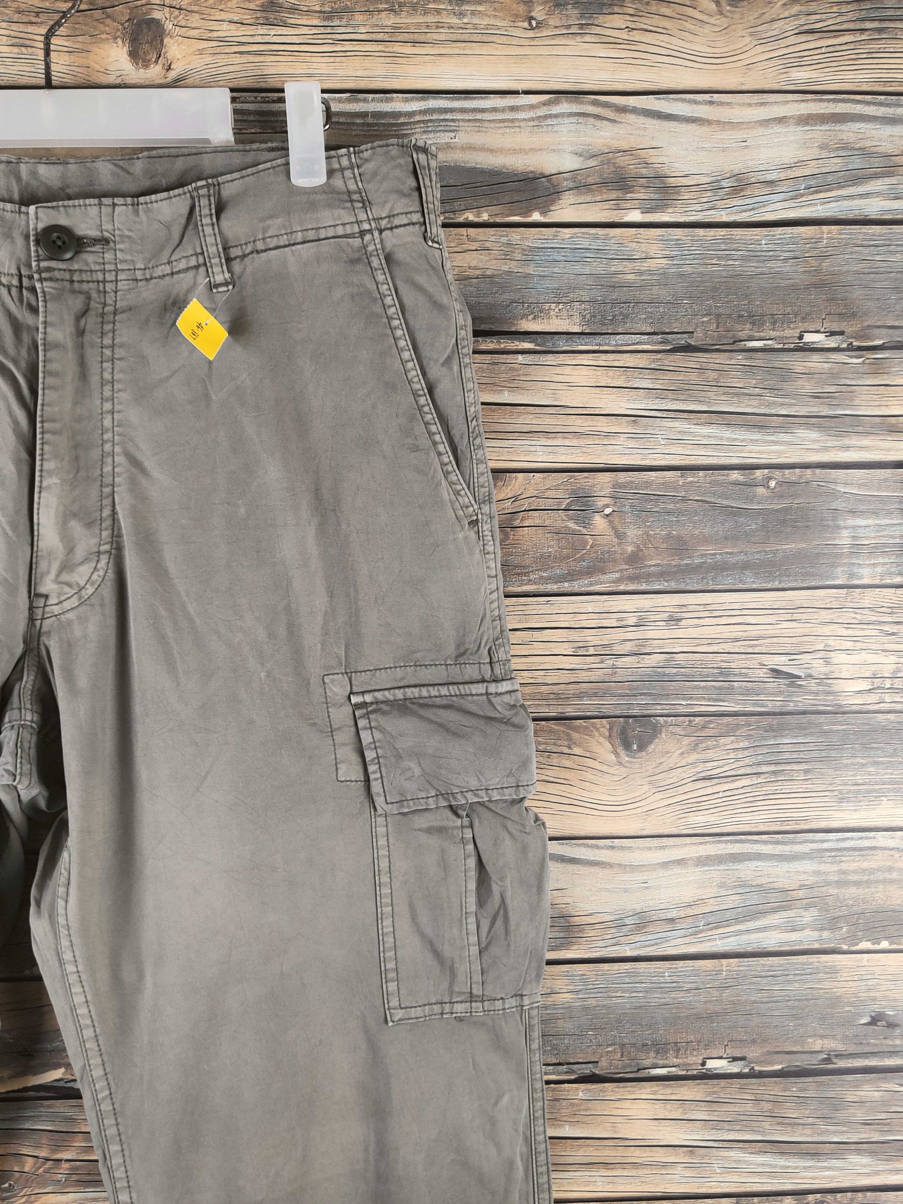 Japanese Brand DL Uniqlo Army Green Multipocket Cargo Pants #46-867 Size US 33 - 5 Thumbnail