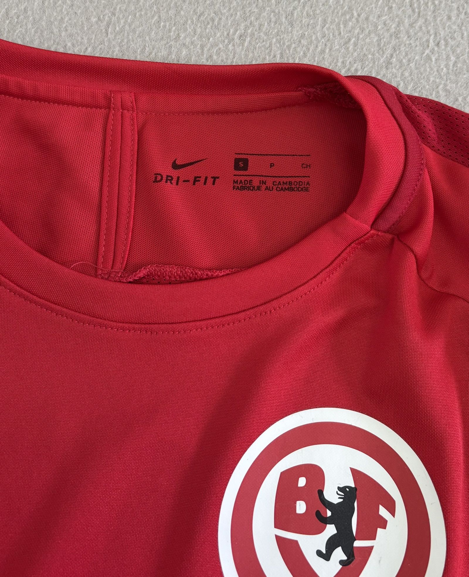 Nike BFC Dynamo 2012/2014 Nike Training Jersey Size S Size US S / EU 44-46 / 1 - 10 Thumbnail