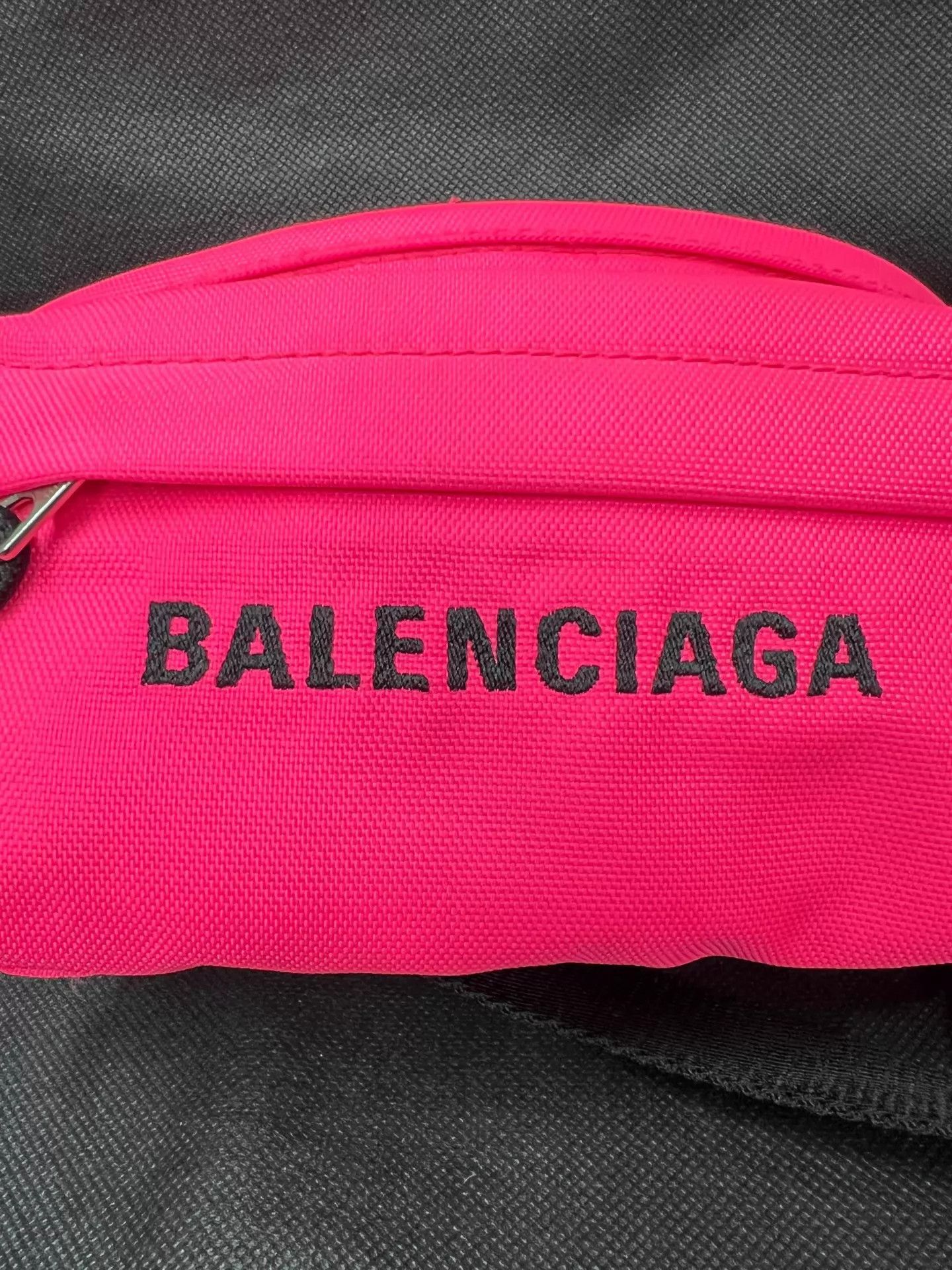 Balenciaga Balenciaga Logo Zipper Canvas Waist Bag Size ONE SIZE - 3 Thumbnail