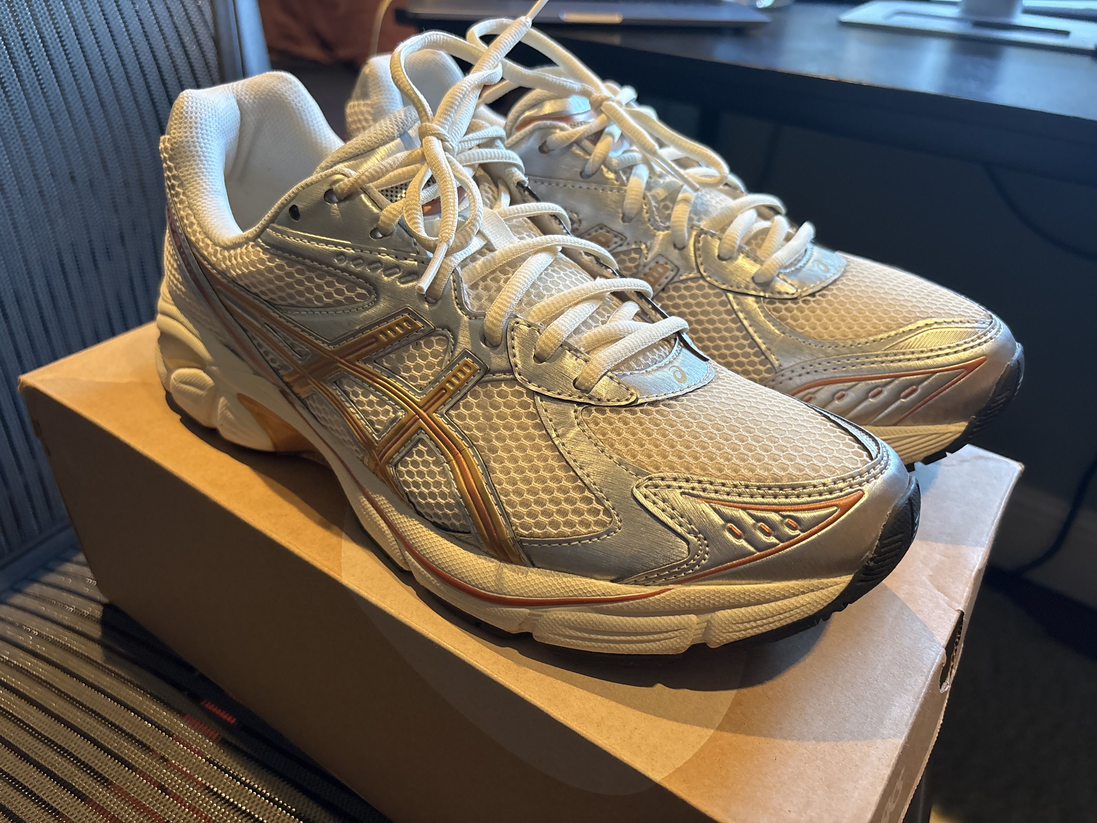 ASICS GT-2160 Atmos Medalist Pure Gold