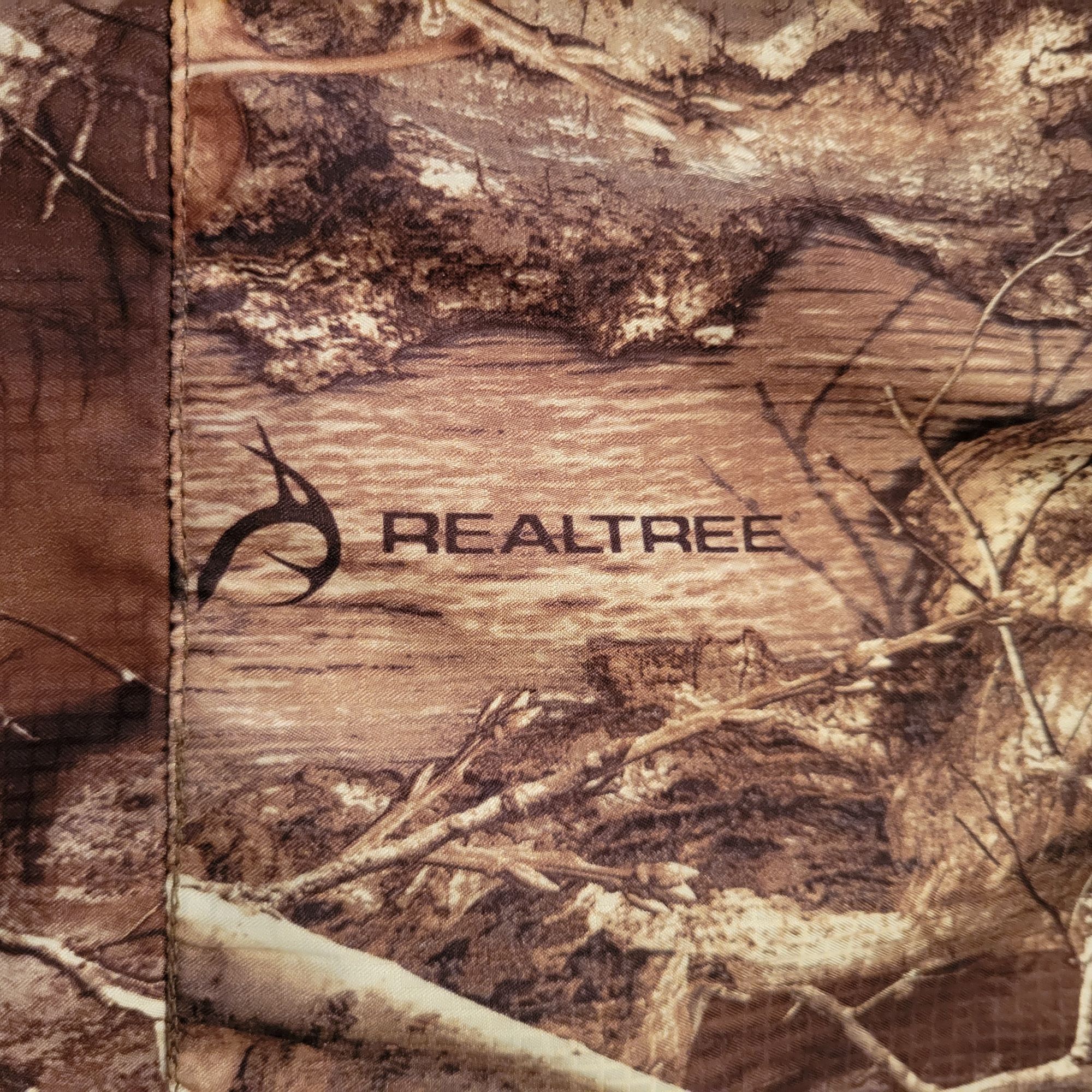 Other Magellan Outdoors Realtree Camouflage Shirt L Moisture Wicki Size US L / EU 52-54 / 3 - 4 Thumbnail