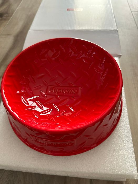 Supreme Diamond Plate Dog Bowl Red (x2) SS23 Brand New | Grailed