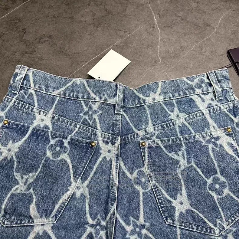 Louis Vuitton Louis Vuitton Denim Fishnet Zip Shorts. Size US 31 - 5 Thumbnail