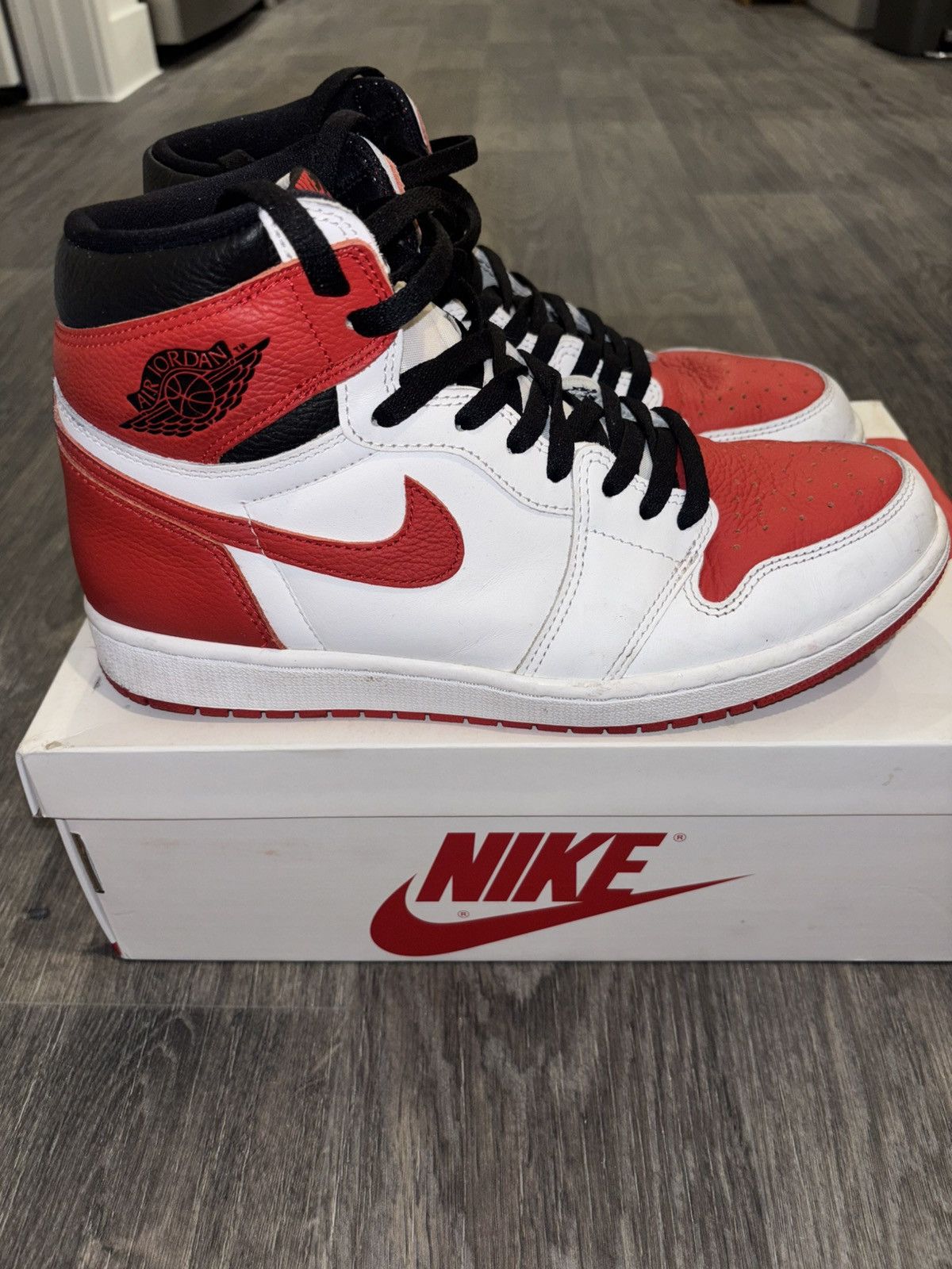 Nike Jordan One University Red and White Size US 10.5 / EU 43-44 - 1 Thumbnail