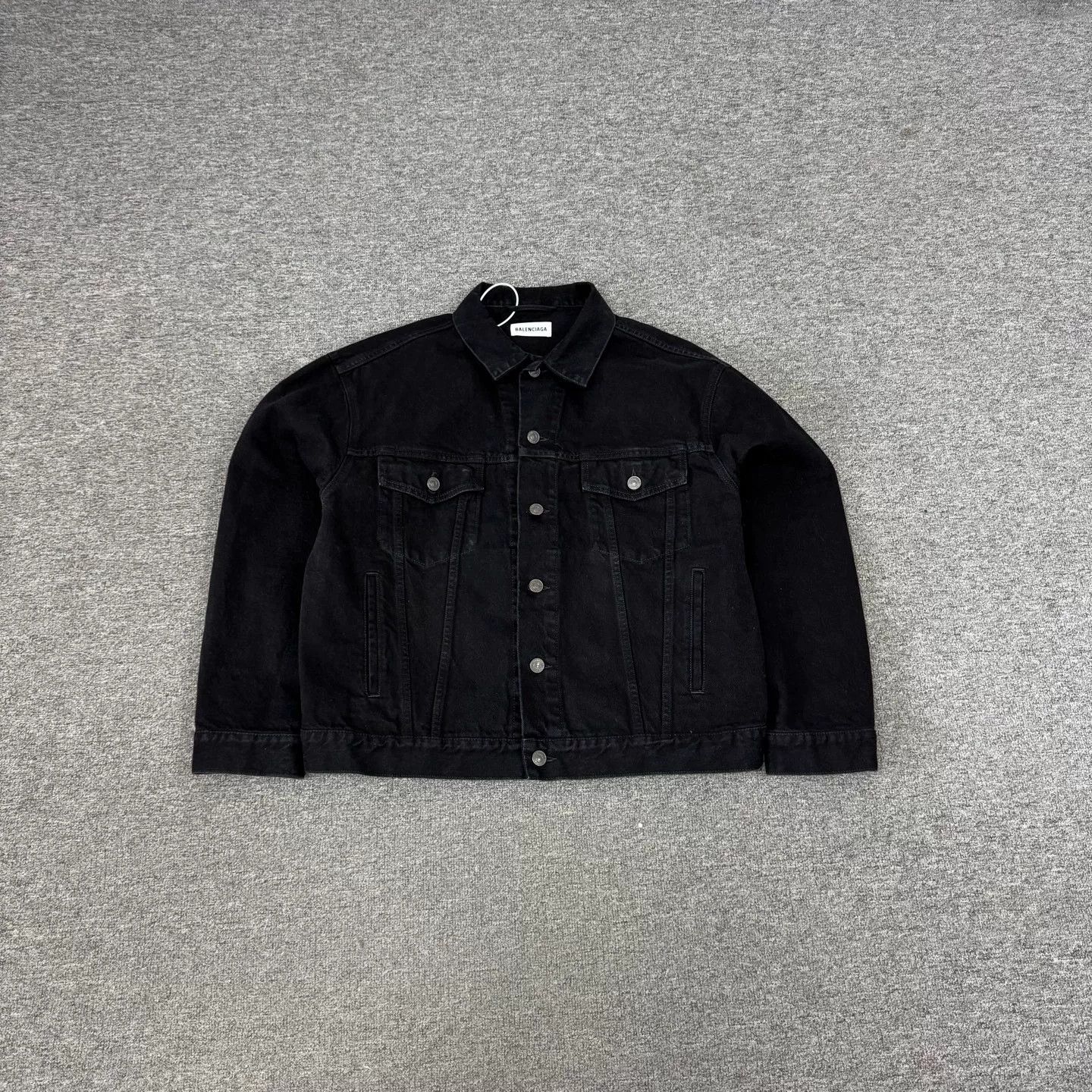 Balenciaga Balenciaga Distressed Denim Jacket Back Logo Size XXS / US 00 / IT 34 - 1 Thumbnail