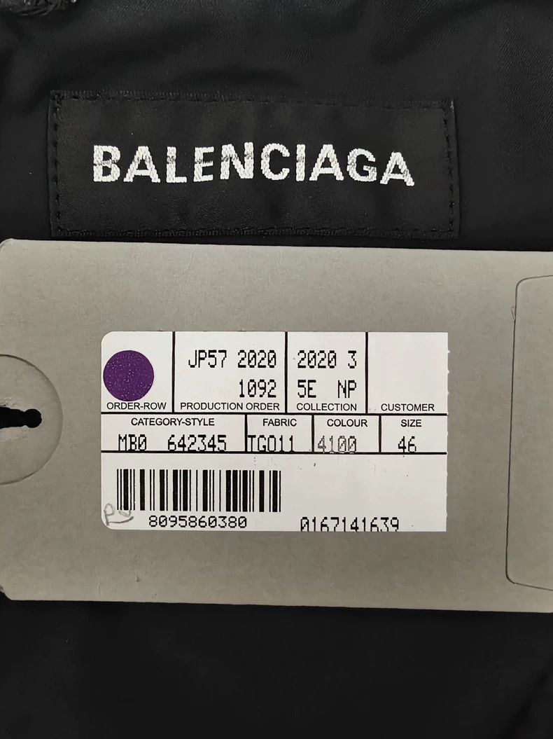 Balenciaga Balenciaga Black and white Manchester United football down Size US S / EU 44-46 / 1 - 6 Thumbnail