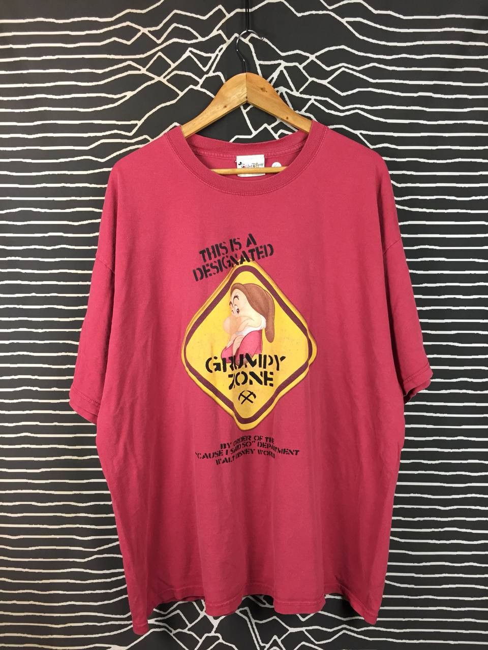 Disney Vtg Walt Disney World Grumpy Zone Snow White 90s Y2K Tee Size US XXL / EU 58 / 5 - 1 Thumbnail