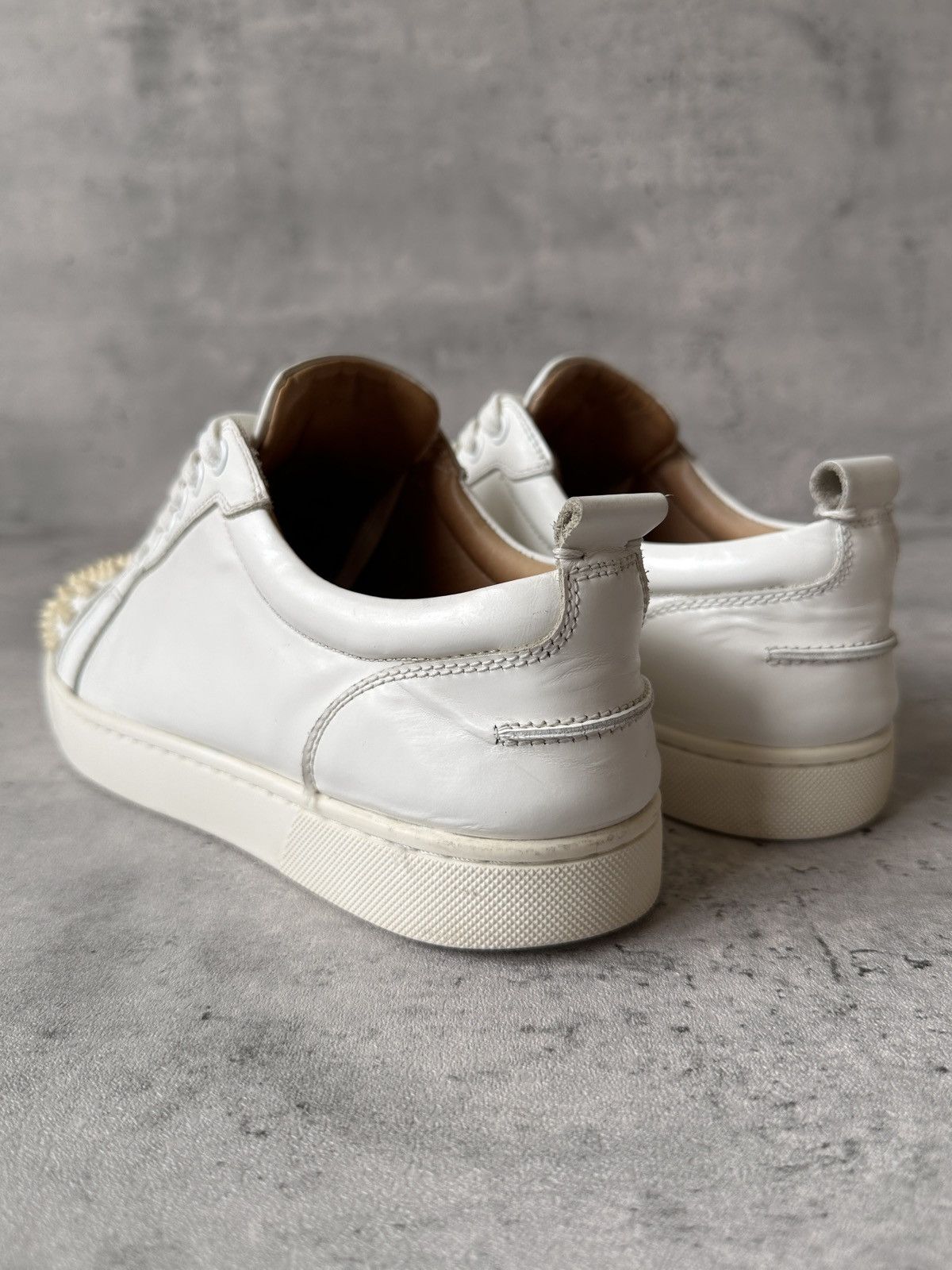 Christian Louboutin LOUIS FLAT CREAM SPIKES LOW TOP Size US 8 / EU 41 - 11 Thumbnail