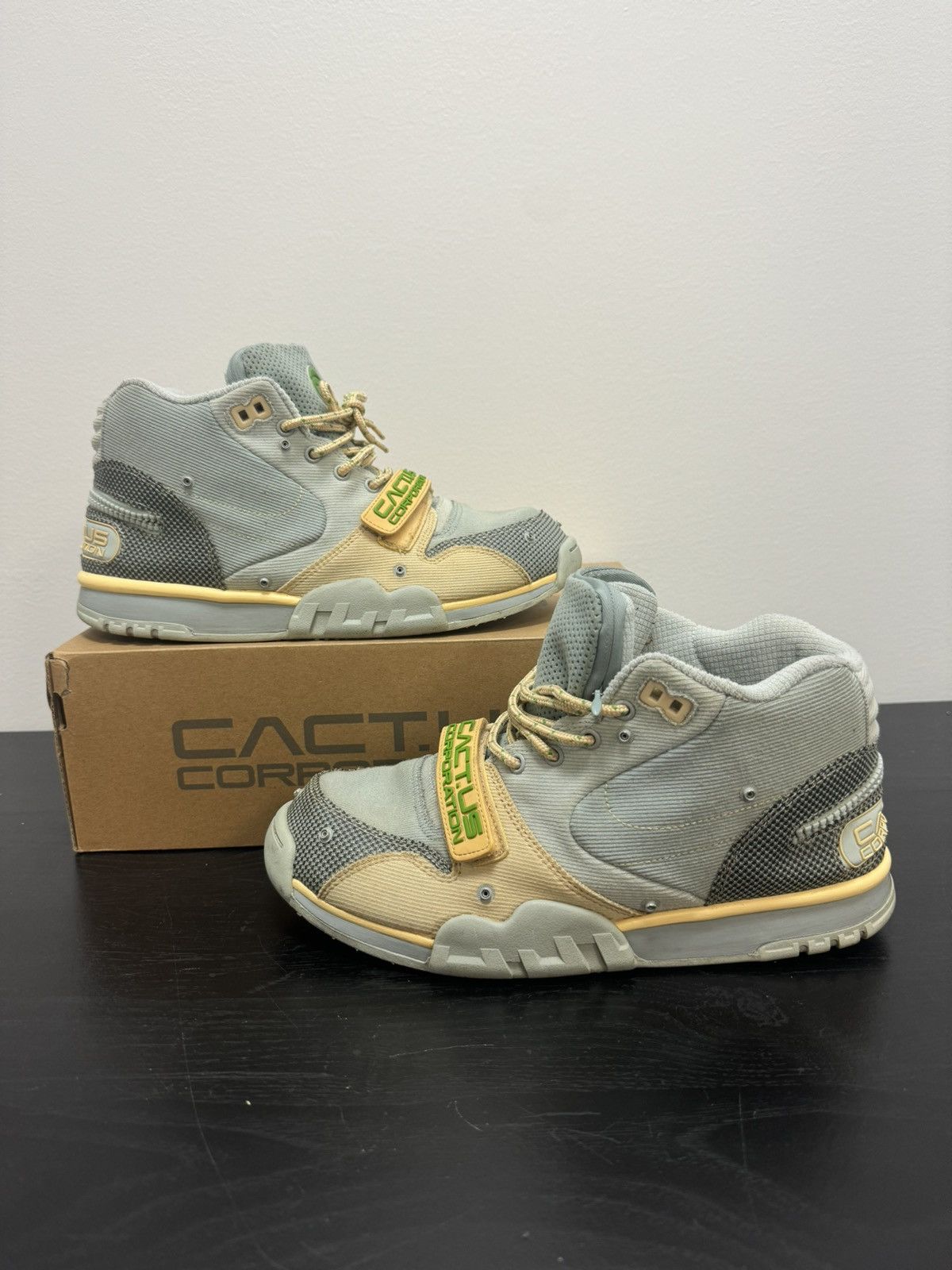 Nike Nike air trainer 1 Travis Scott grey haze Size US 9 / EU 42 - 1 Thumbnail