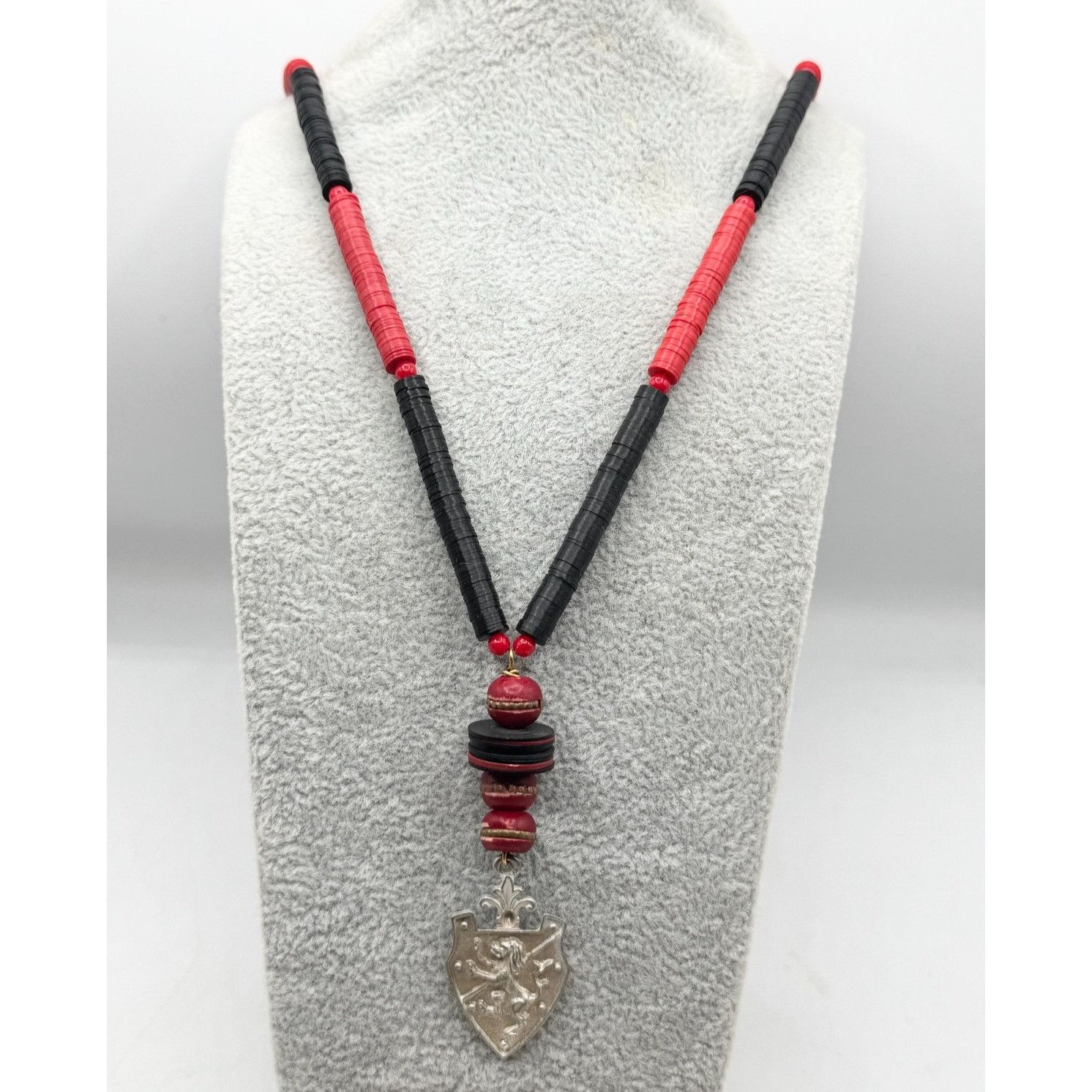Vintage Vintage red black record bead shield pendant charm necklace Size ONE SIZE - 1 Thumbnail