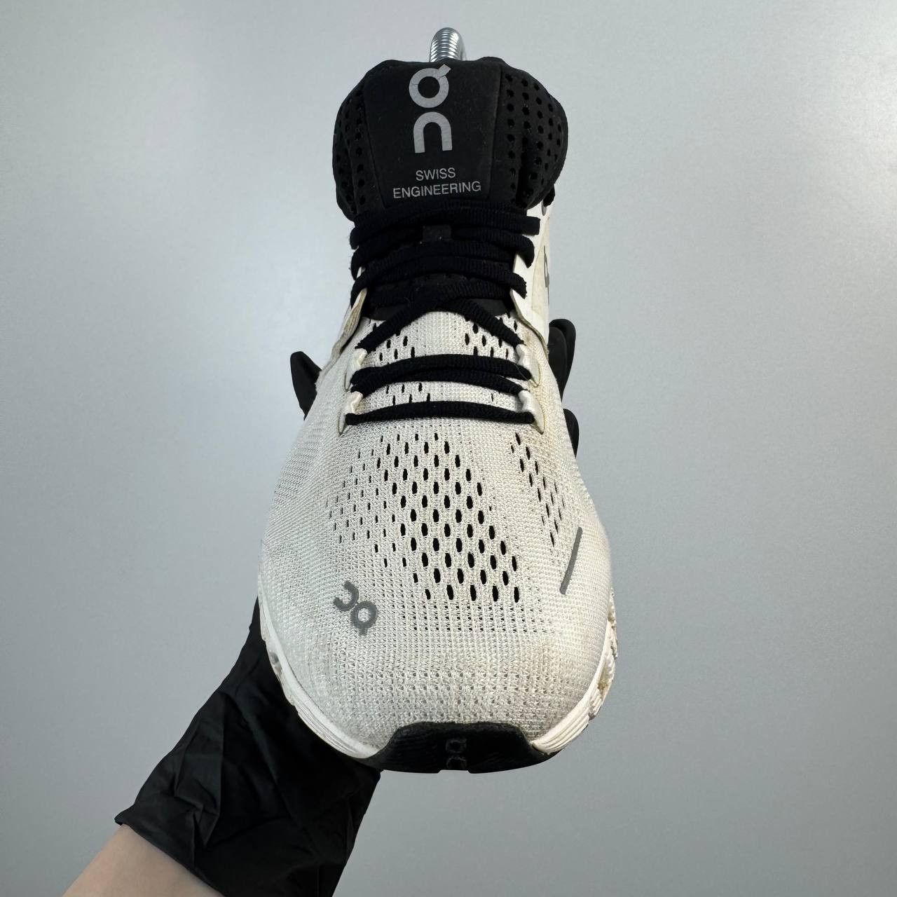 On On Cloudswift Running Shoes White Women US 7 EU 38 Size US 7 / IT 37 - 3 Thumbnail