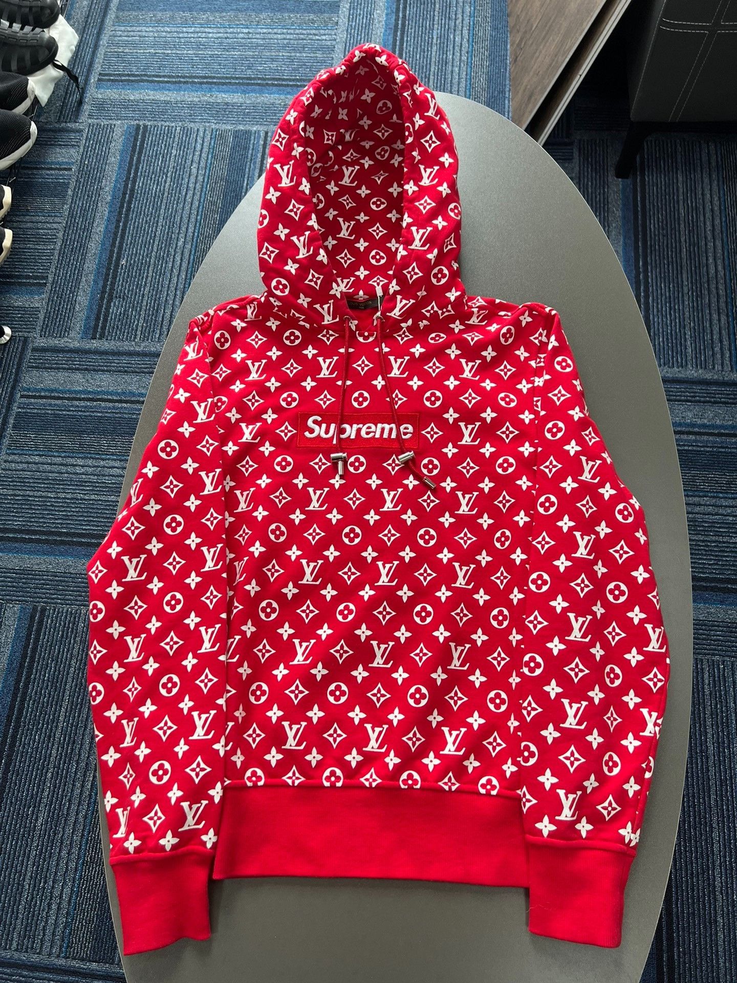 Louis Vuitton × Supreme Louis Vuitton X Supreme Co-branded Hoodie with Full Logo ho Size US XXS / EU 40 - 1 Thumbnail