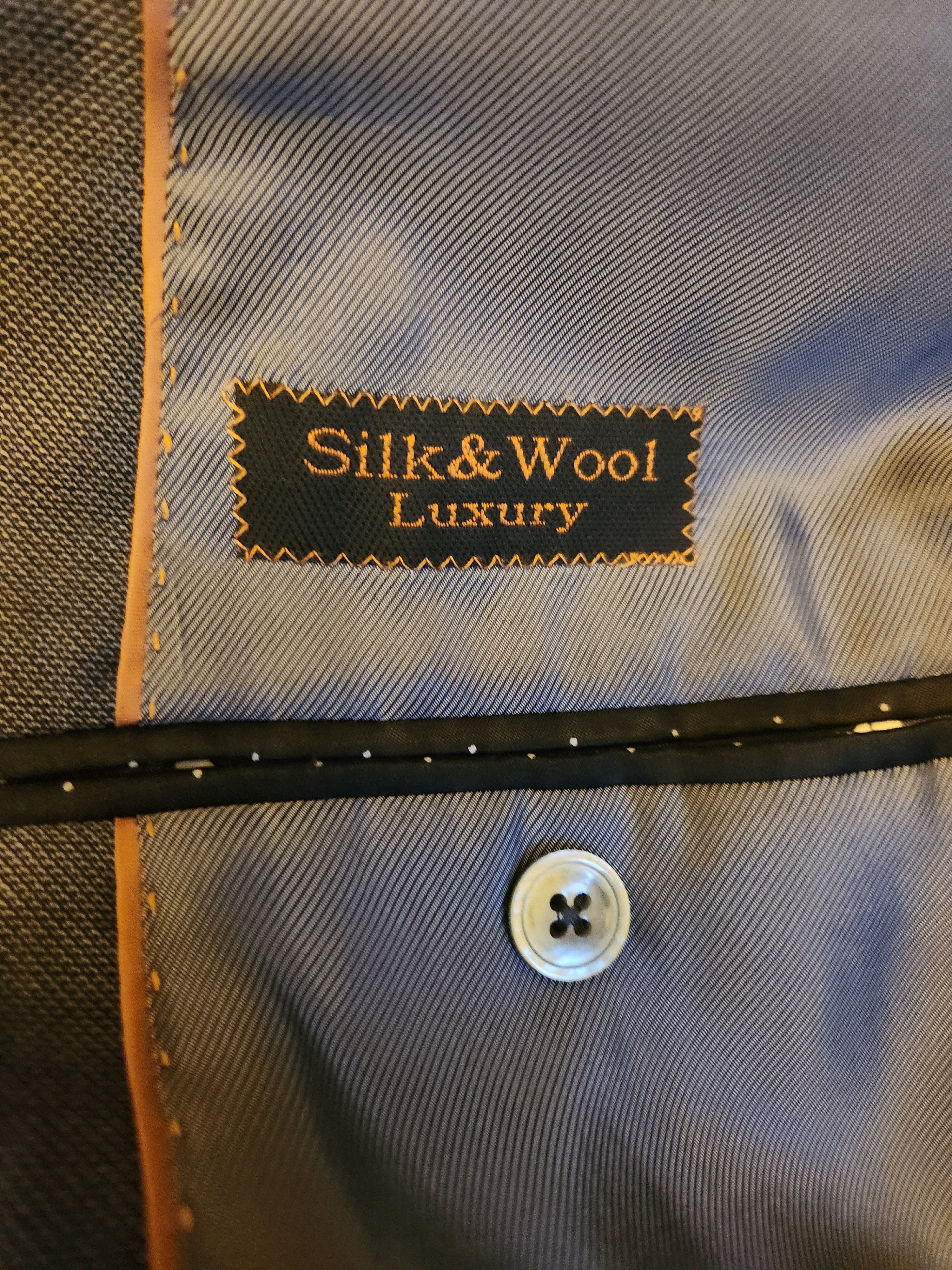 Other NWOT Tiglio Luxe Gray Silk/Wool 3-Peice Suit Size 42R - 11 Thumbnail