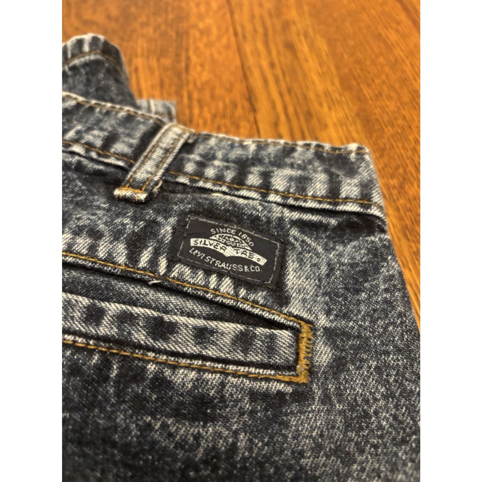 Levi's VINTAGE Levi's Silver Tab Paper Bag Waist Womens 30/30 Wash 80s Baggy Jeans Blue 100% Cotton 80s Theme Mens Womens Size ONE SIZE - 5 Thumbnail