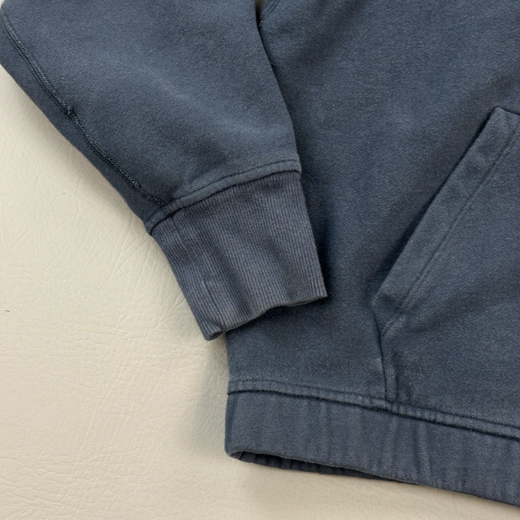 Lululemon Lululemon Hoodie Women's 6 Scuba Navy Pullover Long Sleeve Activewear Athleisure Shirt/Fleece Logo Size M / US 6-8 / IT 42-44 - 2 Thumbnail