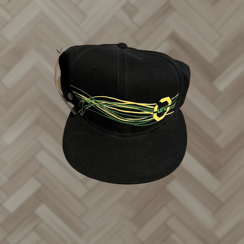 UFC UFC Mens Black Flat Wired Bill Fitted Cap Size Small Brazil Colorway Cap Mens Small Black Brazil Flat Cap UFC Size ONE SIZE - 1 Thumbnail
