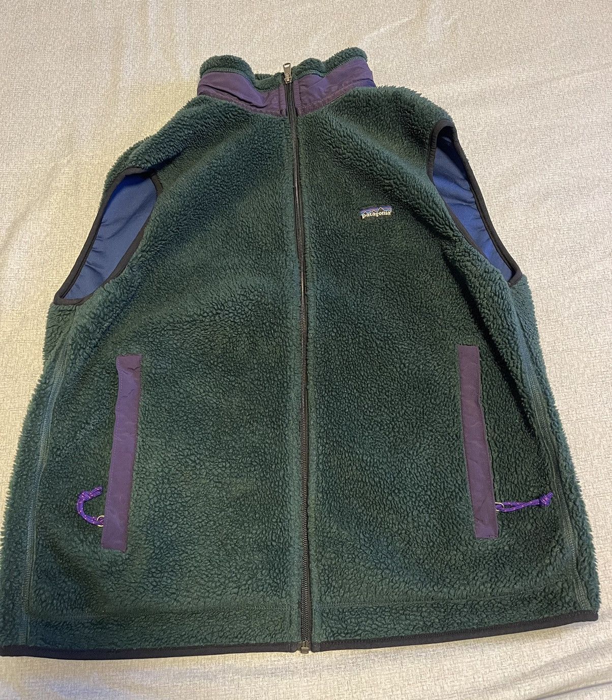image of Patagonia Size XL Retro-X Vest Vintage 23042 Green Purple, Men's
