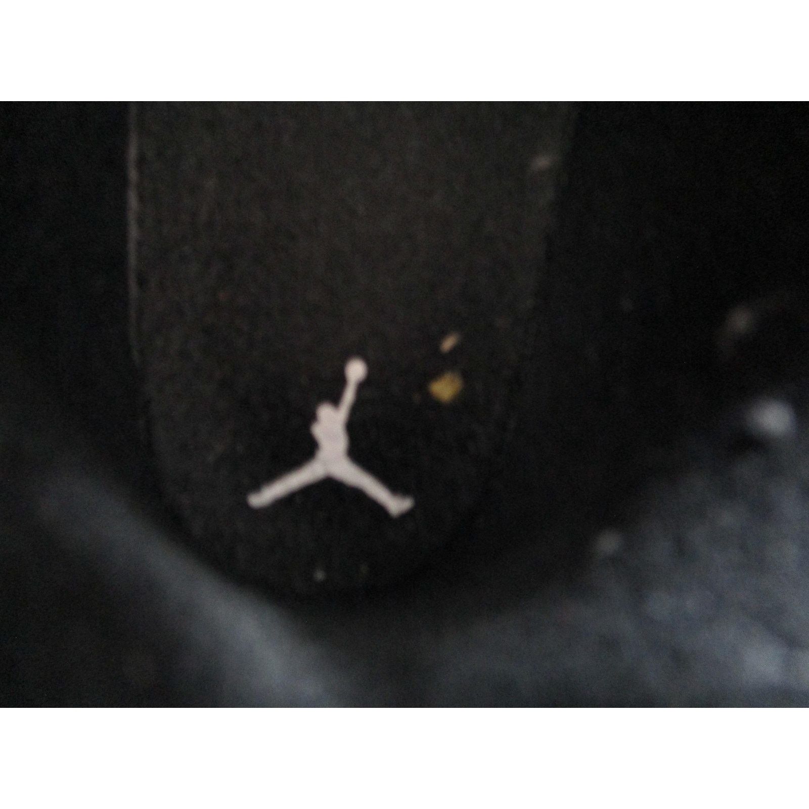 Jordan Brand Jordan Kids Sz 10C 'Black Cat' Retro Sneakers DM0968-001 1T9 Size US 9.5 / EU 42-43 - 14 Thumbnail