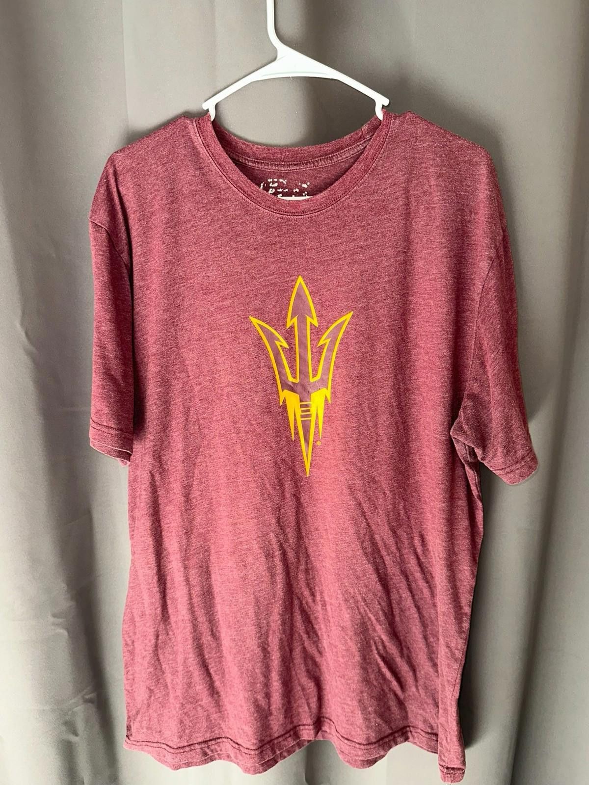 The Unbranded Brand ASU Sun Devils Tee L Maroon Trident Logo Size US L / EU 52-54 / 3 - 1 Thumbnail
