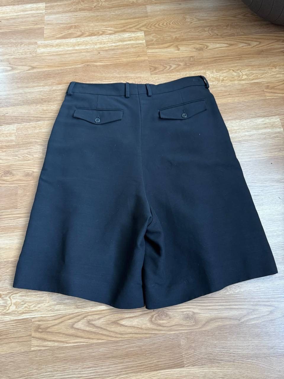 Alexandre Plokhov AMI Paris Pleated Tailored Bermuda Shorts - Black Size 42 Size US 26 / EU 42 - 2 Thumbnail