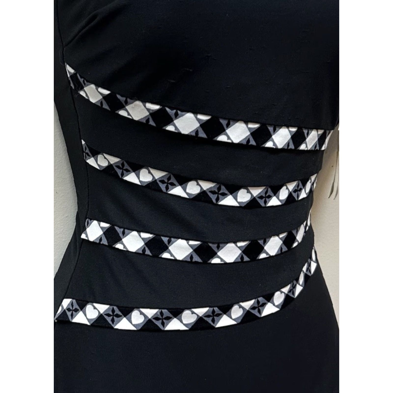 Etro VINTAGE It Figures Black Tummy Thinner Swimsuit Full Coverage Size 8 Womens Size ONE SIZE - 4 Thumbnail