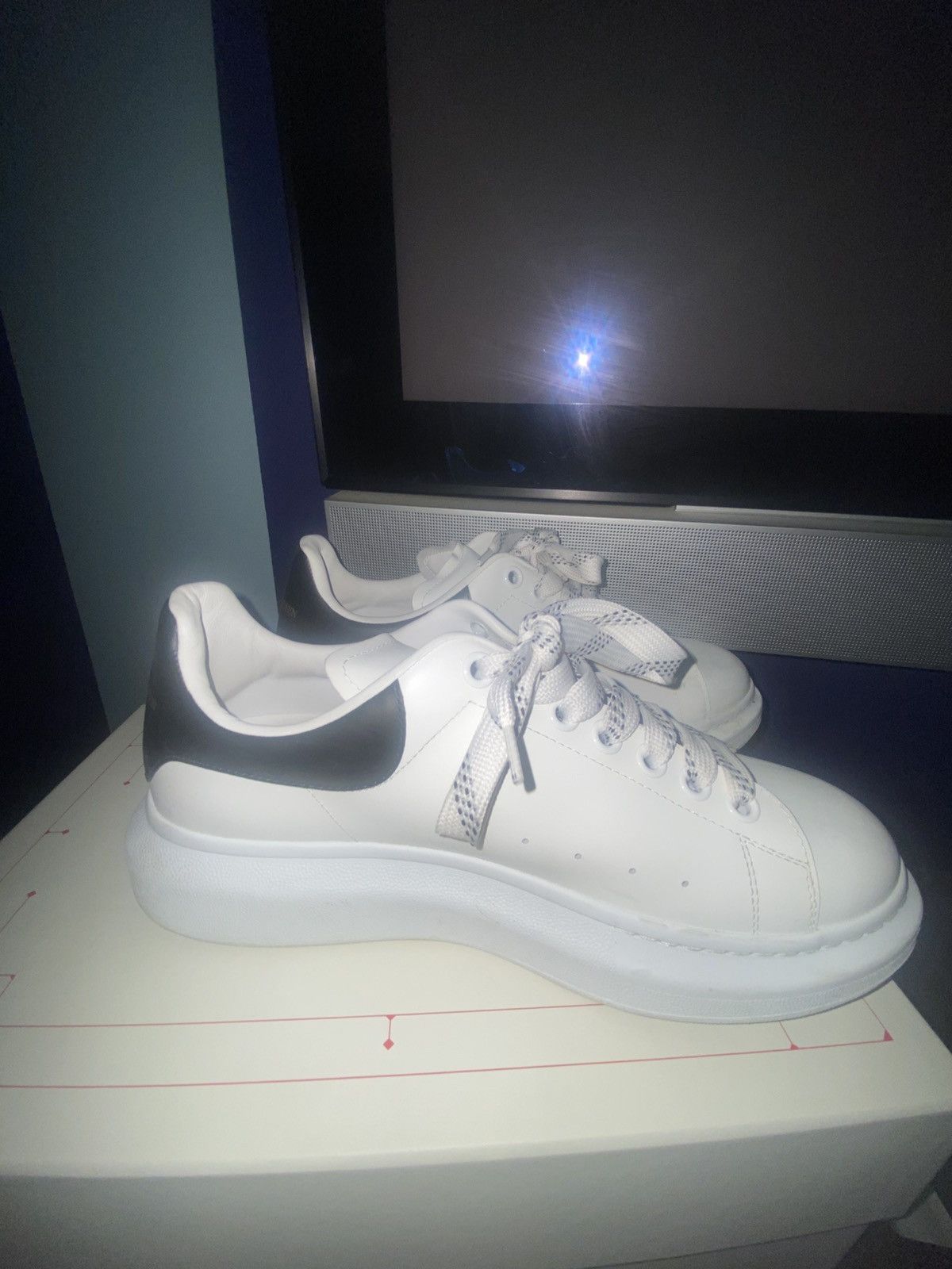 Alexander McQueen Alexander McQueen Oversized Sneaker Size US 8 / EU 41 - 8 Thumbnail