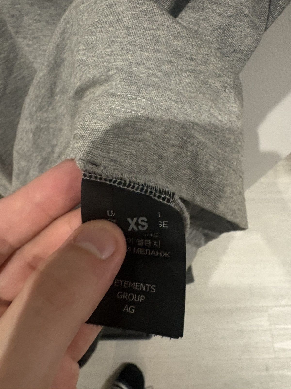 Vetements Vetemenets t shirt i like long walks limited edition Size US XS / EU 42 / 0 - 7 Thumbnail