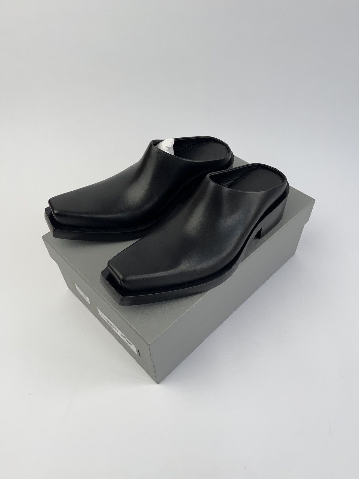 Balenciaga Santiago Mule in black matte calfskin | Grailed