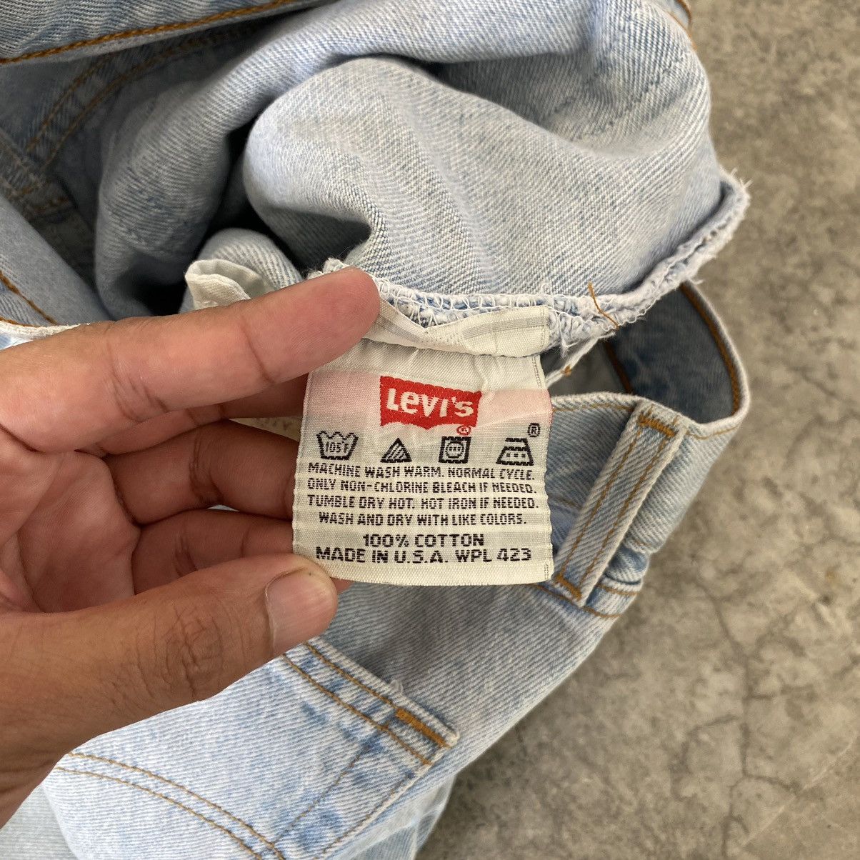 Levi's Size 35x30 Vintage 1996 Levis 501 Light Blue Jeans Size US 35 - 20 Thumbnail
