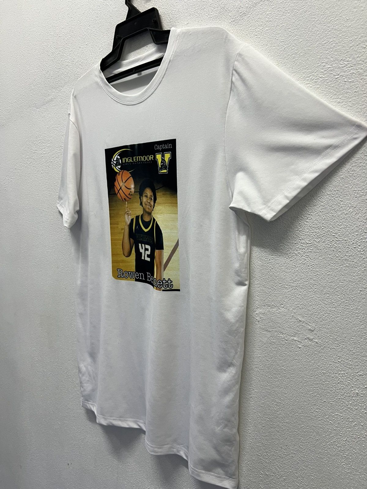 Other INGLEMOOR GIRLS BASKETBALL CAPTAIN ROWEN BENNETT SHIRT Size US L / EU 52-54 / 3 - 4 Thumbnail