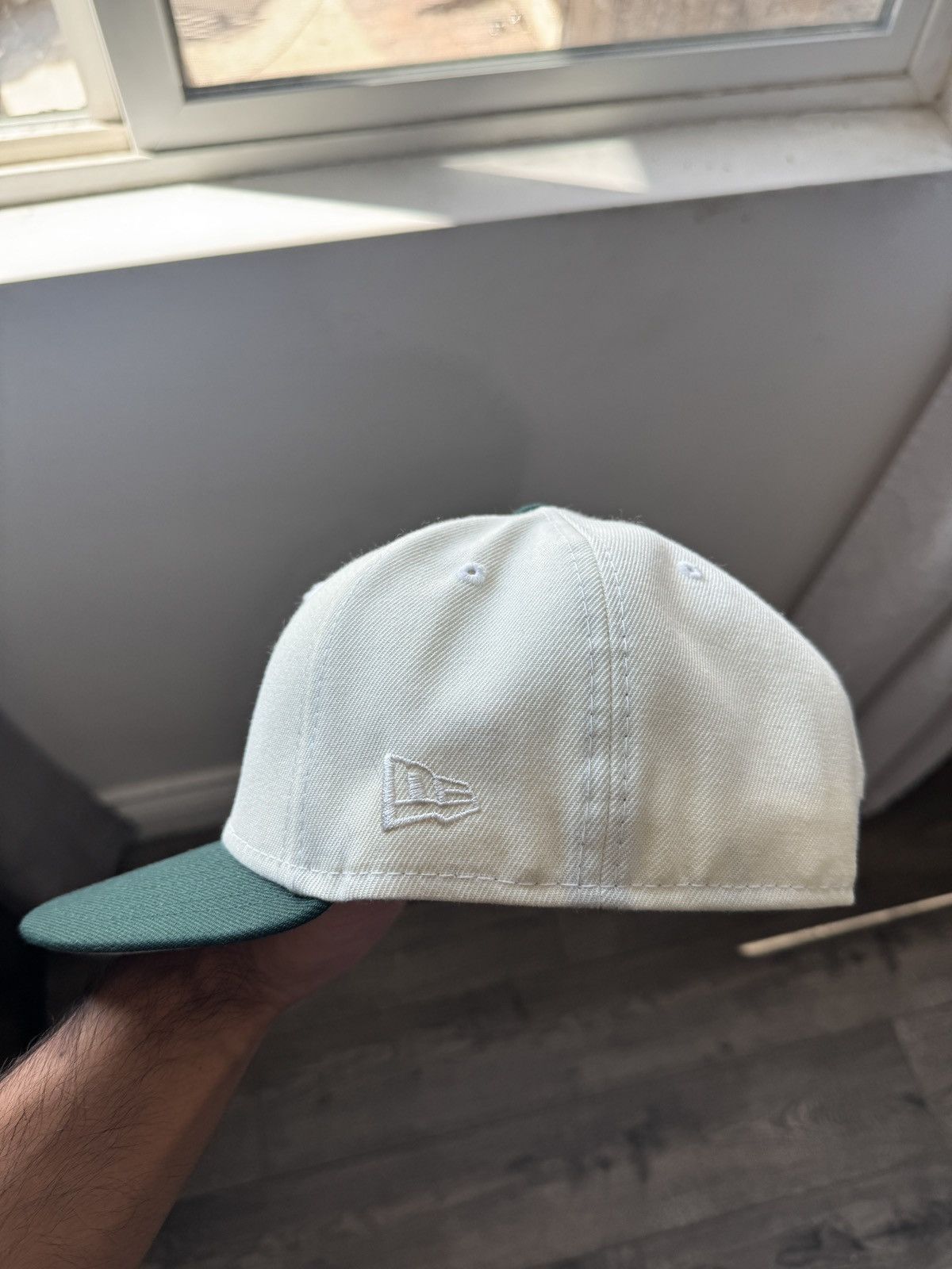 New Era Used Rare Los Angeles Dodgers New Era Fitted - Size 7 1/8 Size ONE SIZE - 5 Thumbnail
