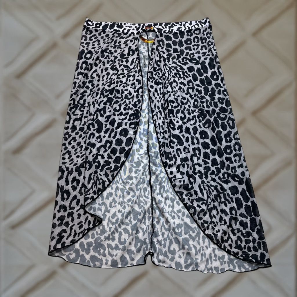 Shein Shein Skirt Womens 2XL Gray Leopard Print Polyester Lightweight Knit High Rise Knee Length Mini Short Size 40" / US 18 - 1 Thumbnail