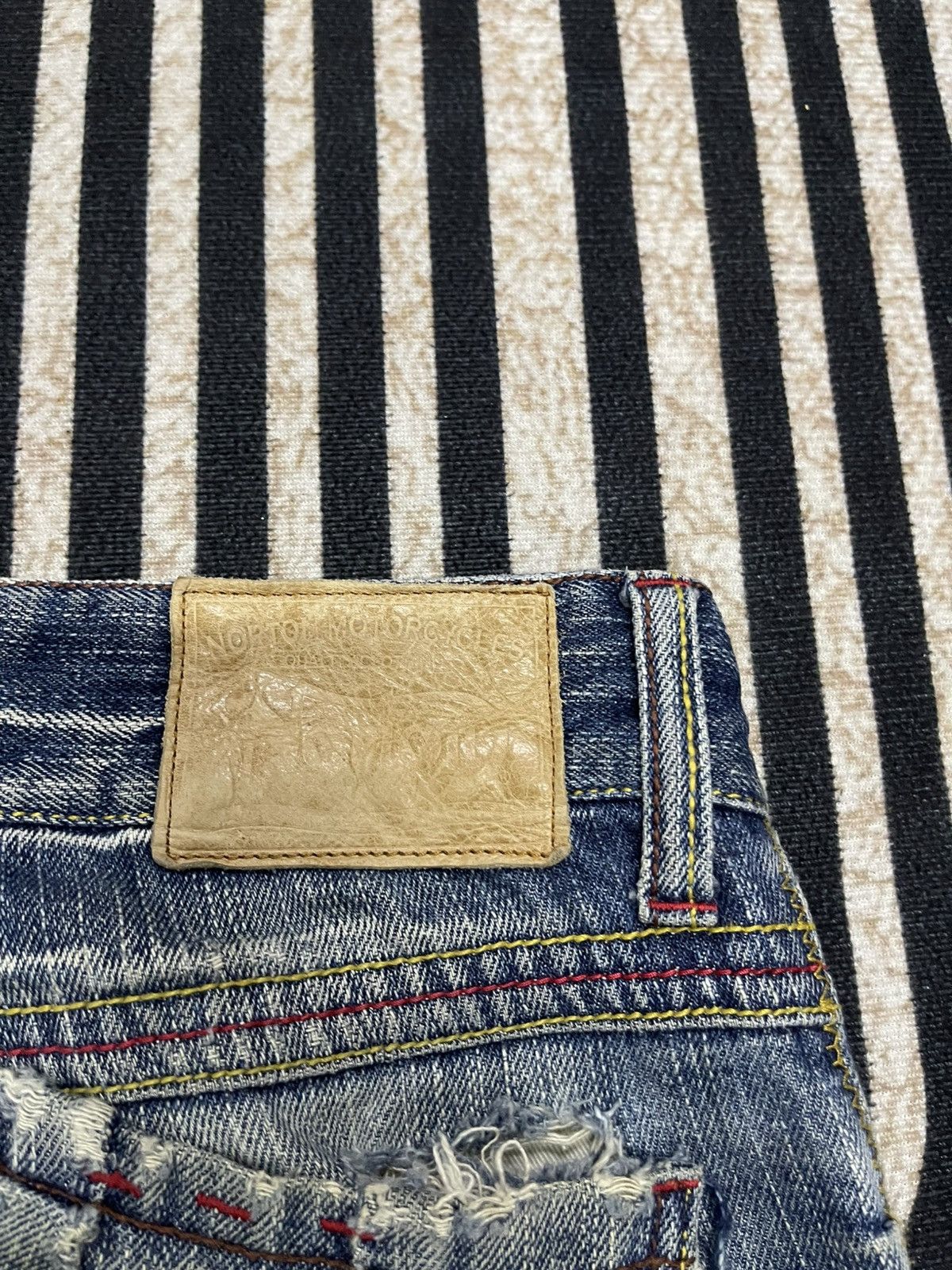 Norton 2000s NORTON DENIM DISTRESSED JEANS EMBROIDERED LOGO Size US 32 / EU 48 - 21 Thumbnail