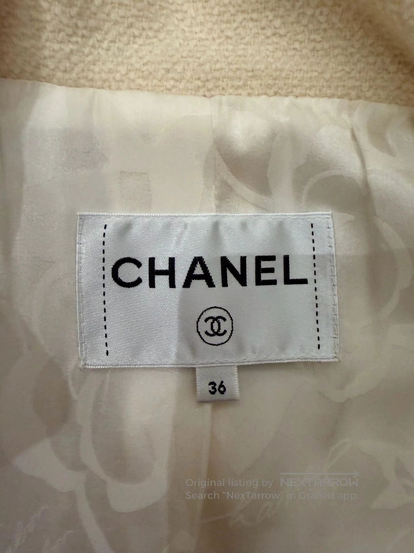 Chanel Chanel 18 Hamburg Knit Jacket Beige Red Blue Trim. Size US XS / EU 42 / 0 - 3 Thumbnail