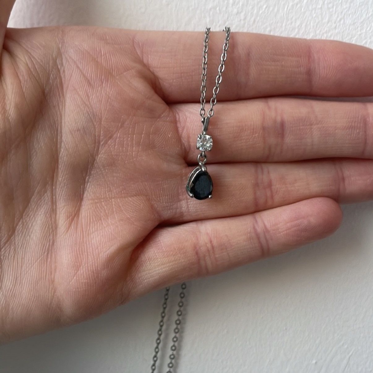 Other Beautiful tear drop necklace Size ONE SIZE - 10 Thumbnail