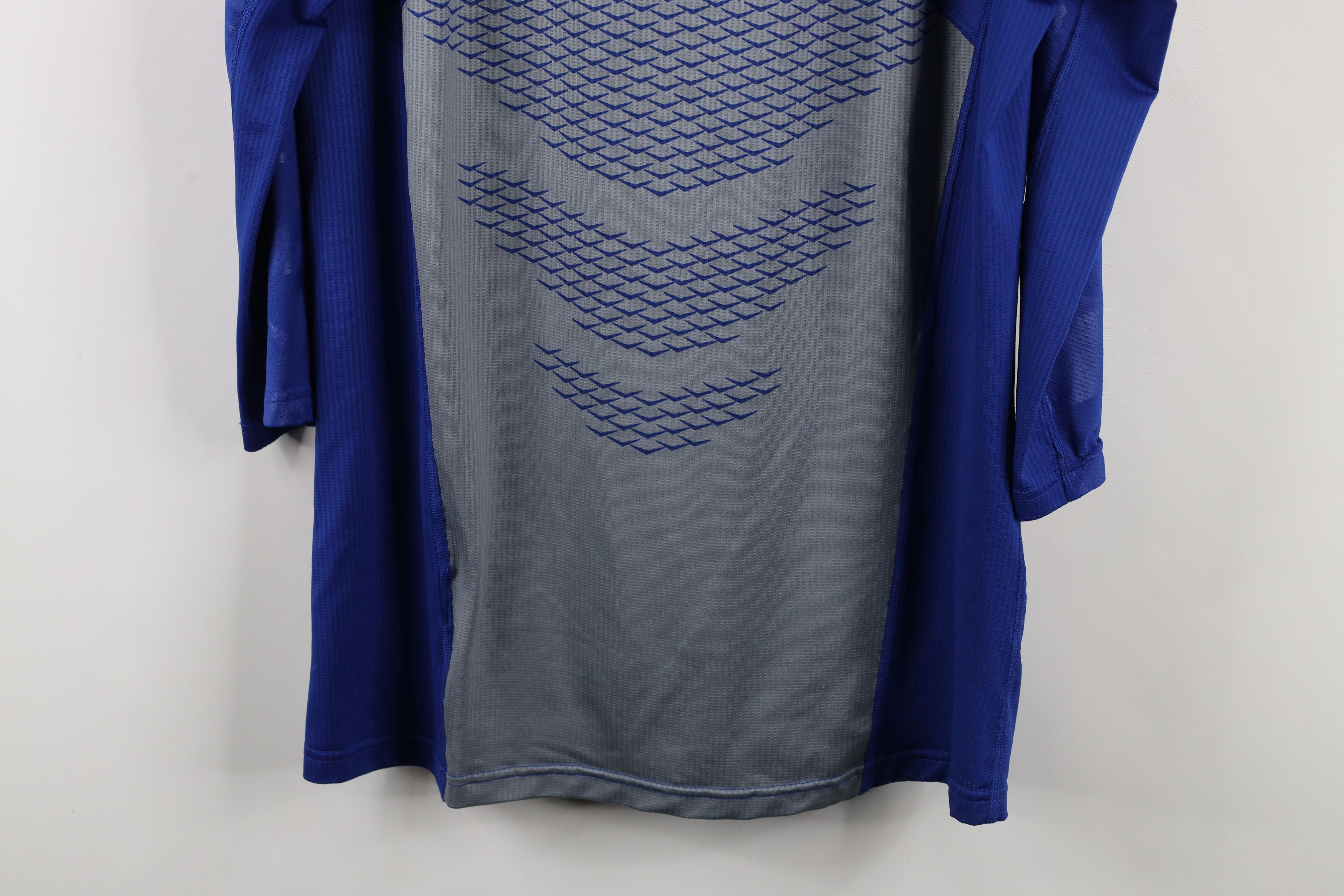 Nike × Vintage Nike Pro Hypercool Fitted Toronto Blue Jays Raglan T-Shirt Size US L / EU 52-54 / 3 - 12 Thumbnail