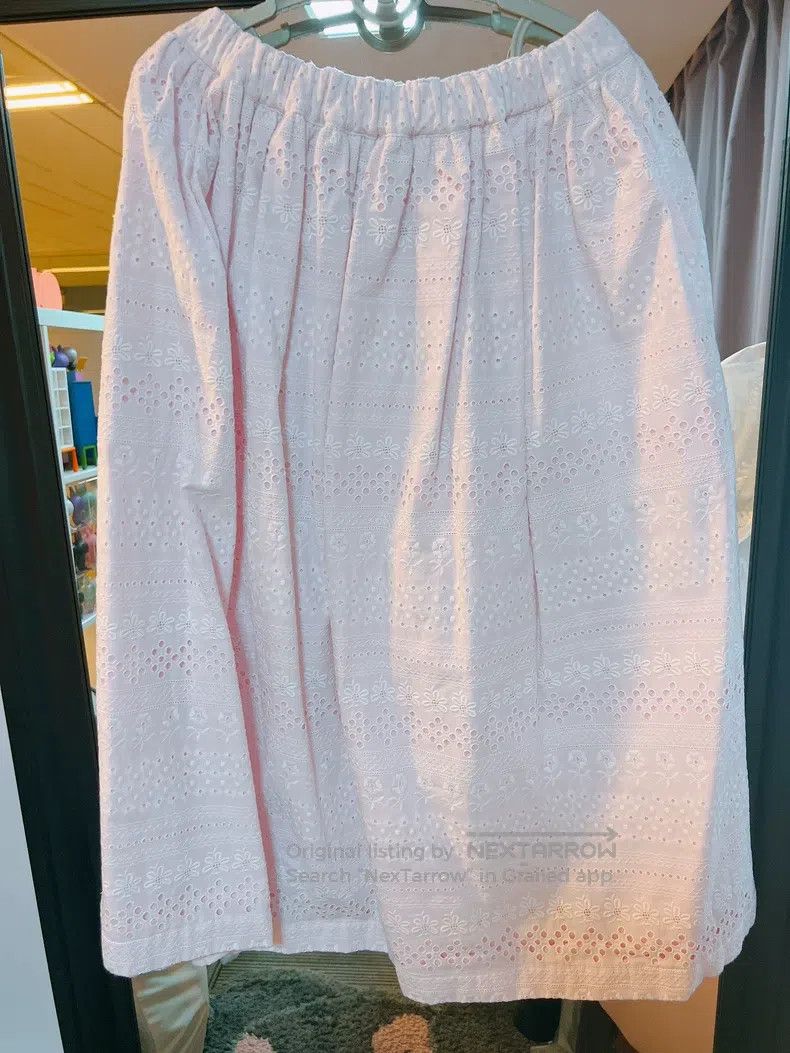 Comme des Garcons Comme Des Garcons size S Pink Lace Embroidered Skirt Size 22" - 2 Thumbnail