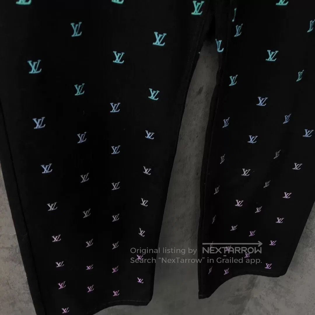 Louis Vuitton latest lv logo embroidered denim pants. Size US 34 / EU 50 - 2 Thumbnail