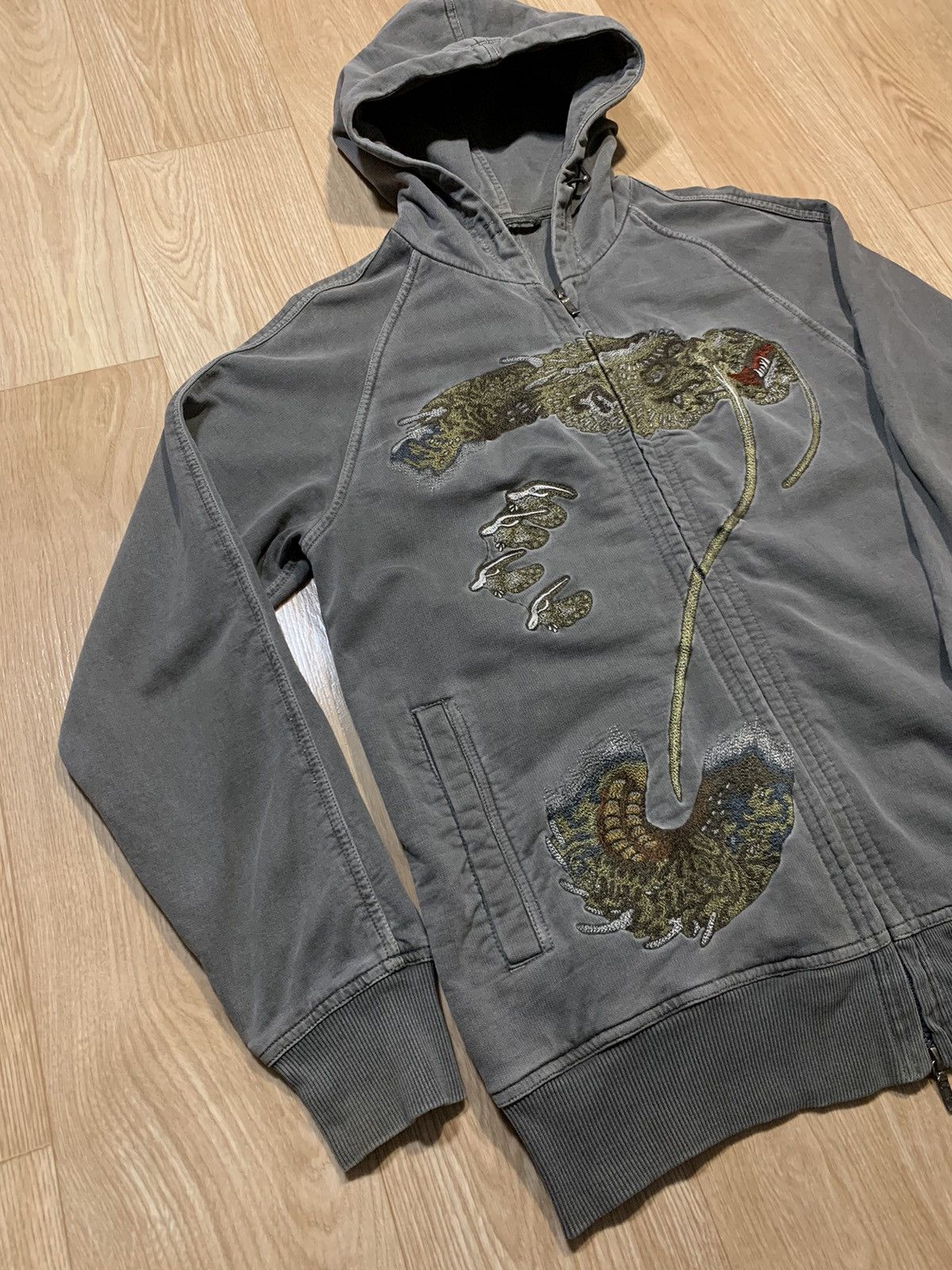Maharishi Rare Maharishi Dragon Embroidered Logo Y2K Zip Hoodie Size US M / EU 48-50 / 2 - 4 Thumbnail